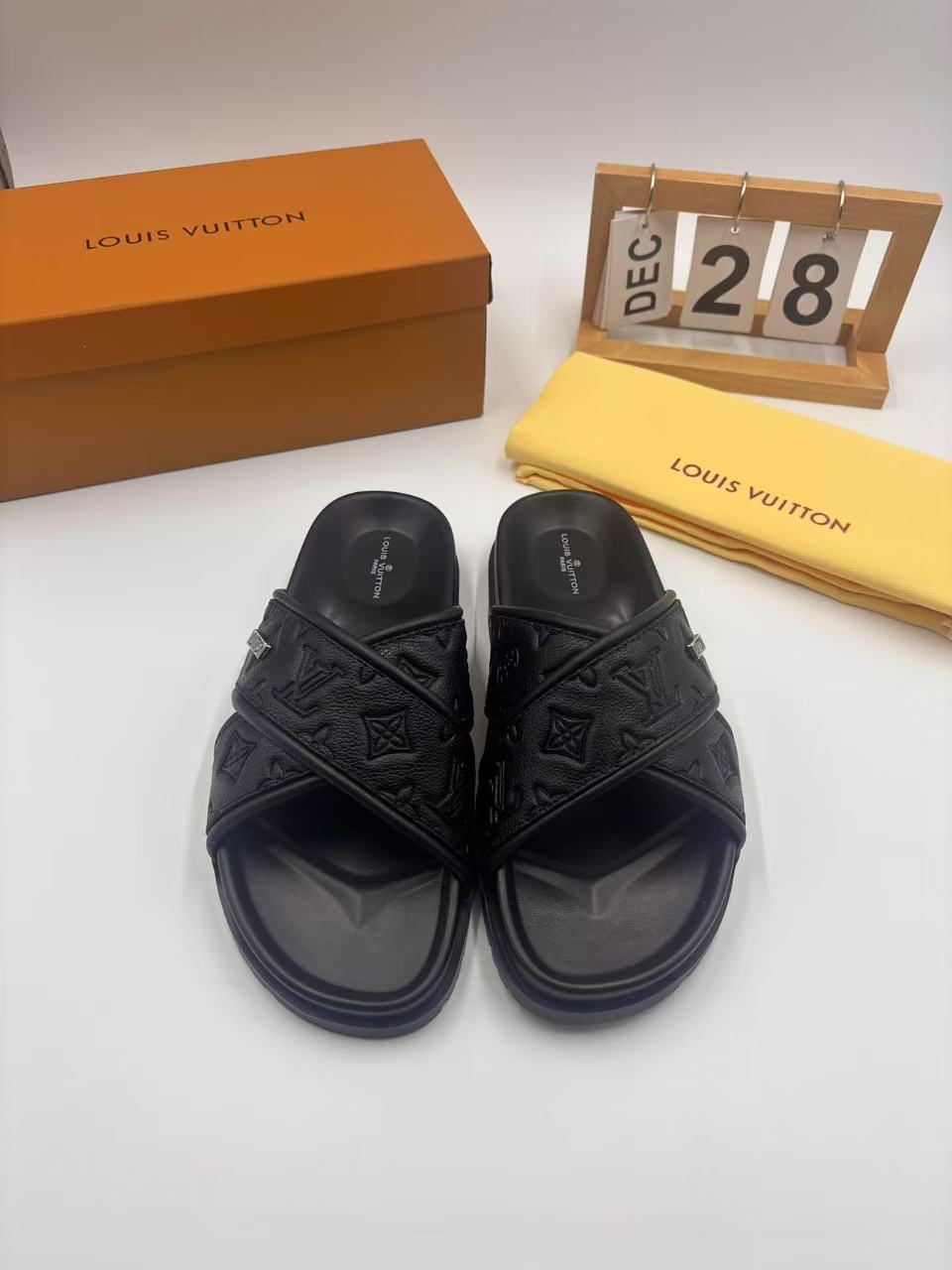 Louis Vuitton Men's Black Leather Casual Business Style Sandals Slides 2 i1742746250642 8570 0 0