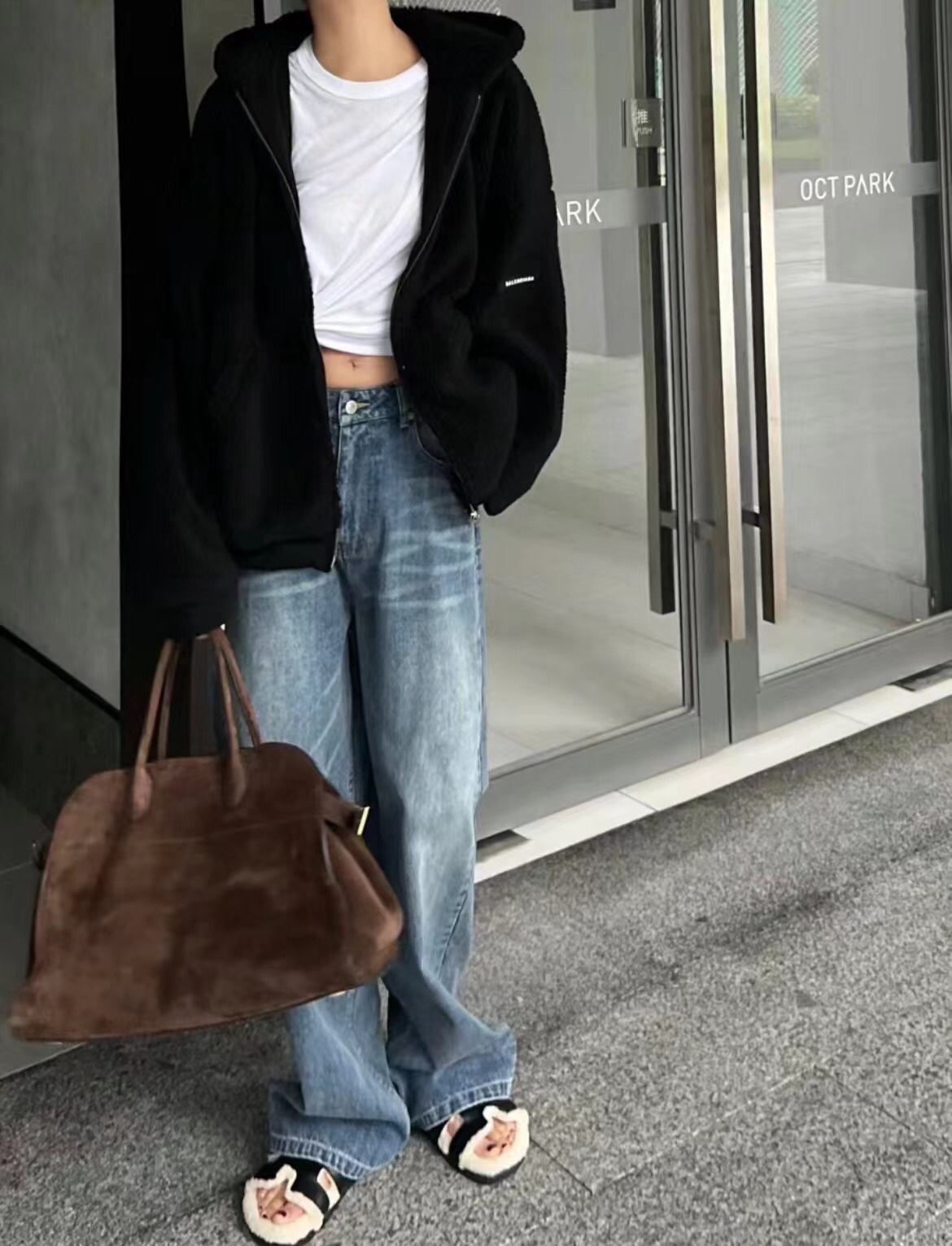 路易威登 Louis Vuitton 高定典藏名品高定成衣时装外套连衣裙衬衫T恤 #ABAA1C0F 4