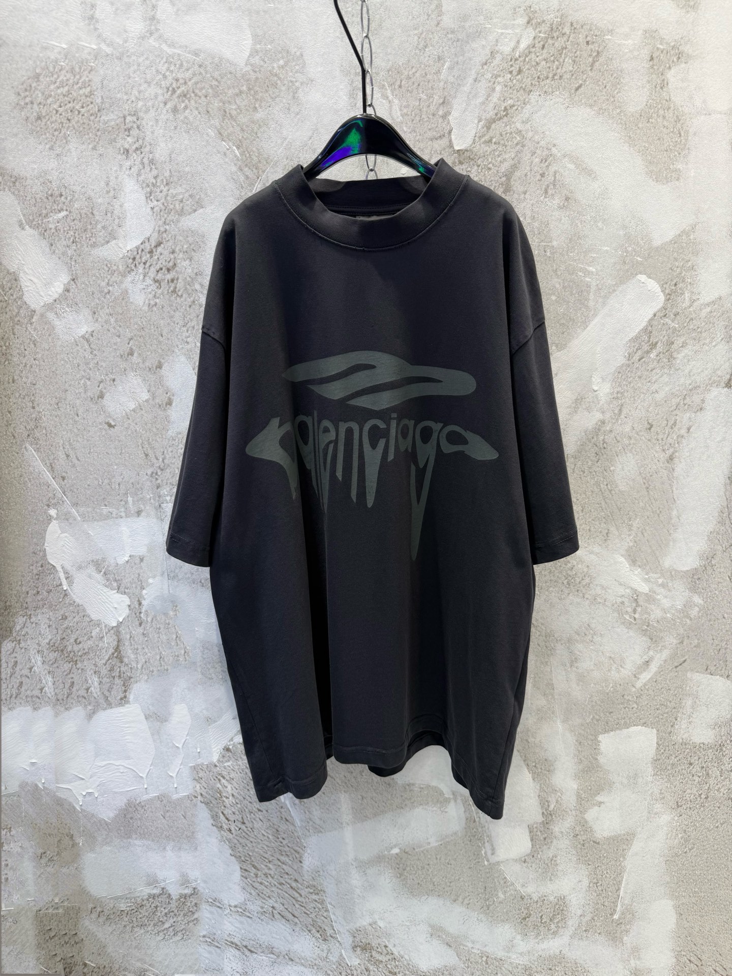 P95 BLCG Balenciaga 25ss 3B nuevo logotipo de letra disuelta silueta deshilachada camiseta de manga corta teñida person…