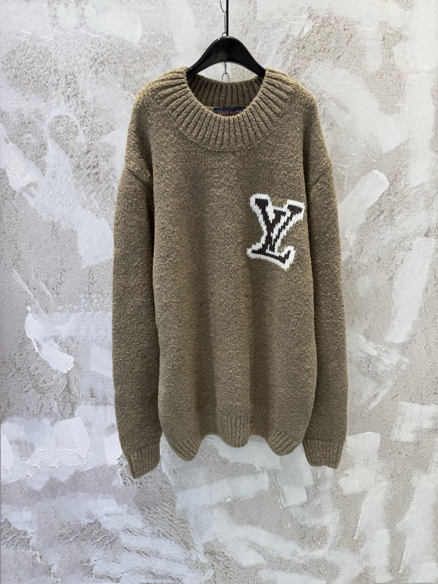 P145 1V25FW Jersey caqui efecto espejo. Mezcla de lana de oveja + pelo de yak. Suave y espeso. ¡Súper calentito para ot…