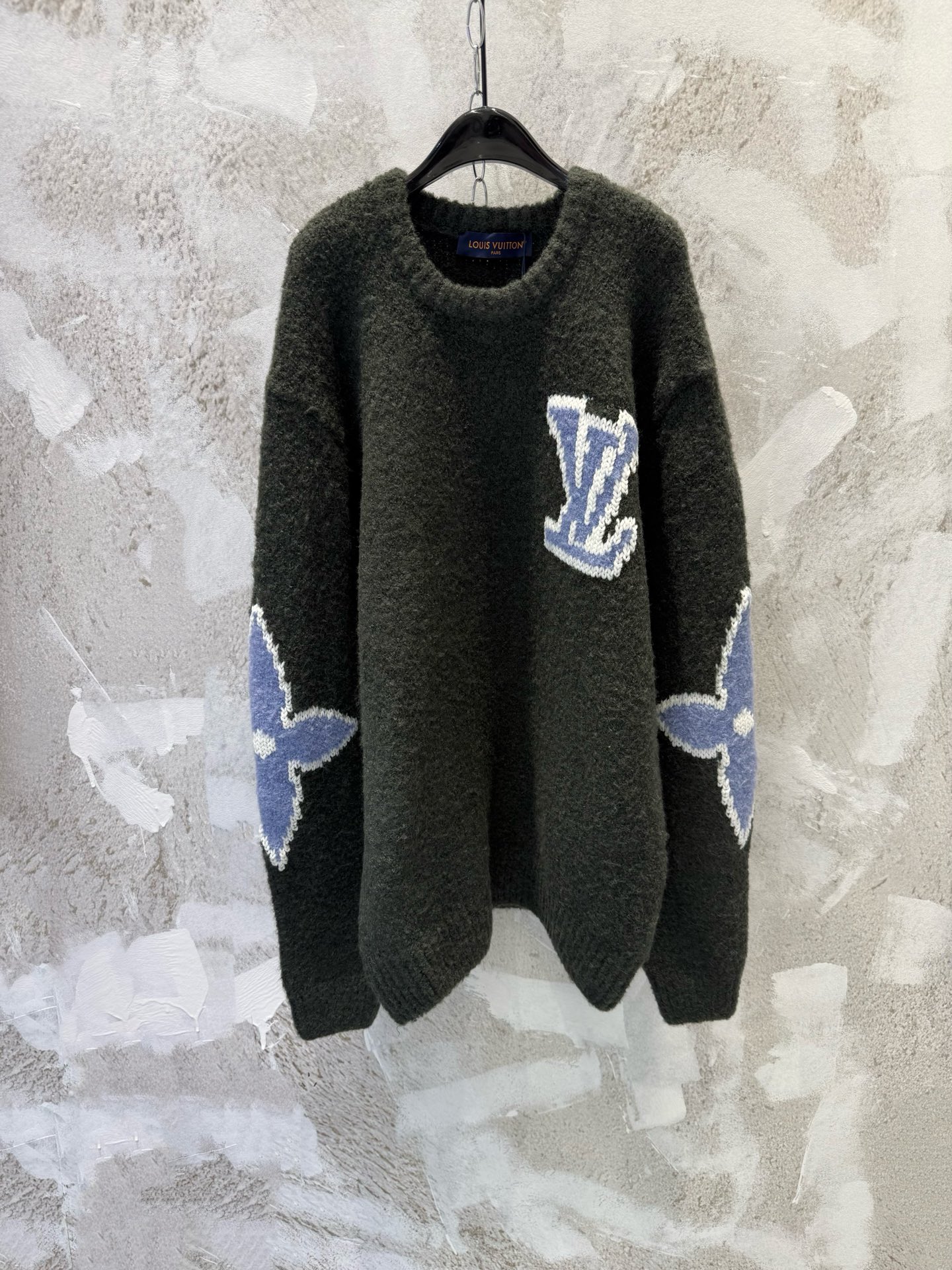 Jersey P160 1v versión alta 25SS con logo de esquí en intarsia. La versión original se compró por 12.800 y se…