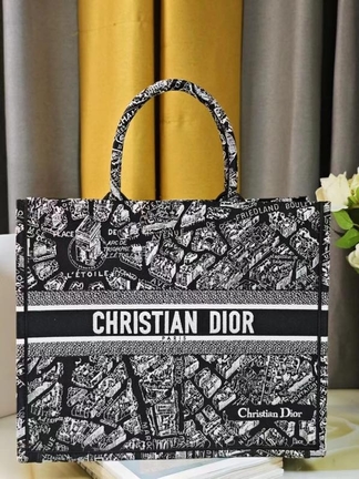 Dior Book Tote Good Handbags Tote Bags Black White Embroidery