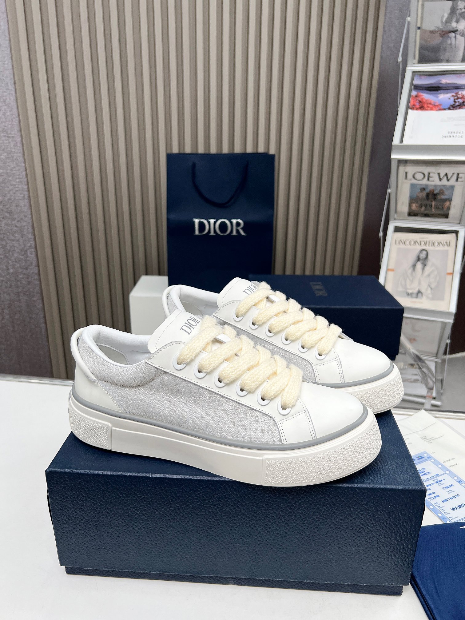 Top Designer replica
 Dior Shoes Sneakers Blue Navy White Yellow Printing Women Men Cotton Denim Rubber Fall Collection Oblique Casual
