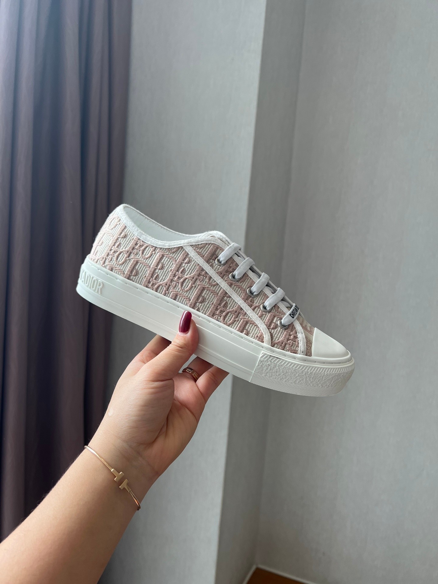 1:1 Replica Wholesale
 Dior New
 Skateboard Shoes Canvas Shoes Casual Shoes Embroidery Women Canvas Cotton Cowhide PU Sheepskin Silk Low Tops