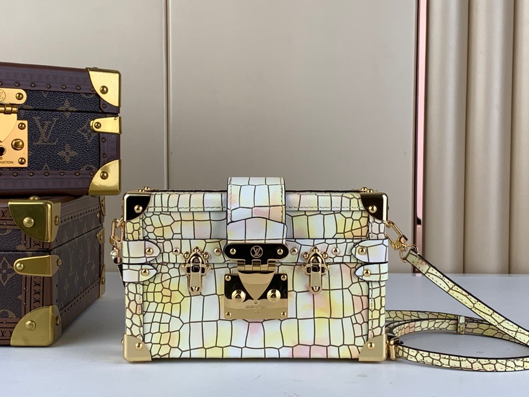 Louis Vuitton LV Petite Malle Handbags Crossbody & Shoulder Bags Pink Canvas Cotton m94219
