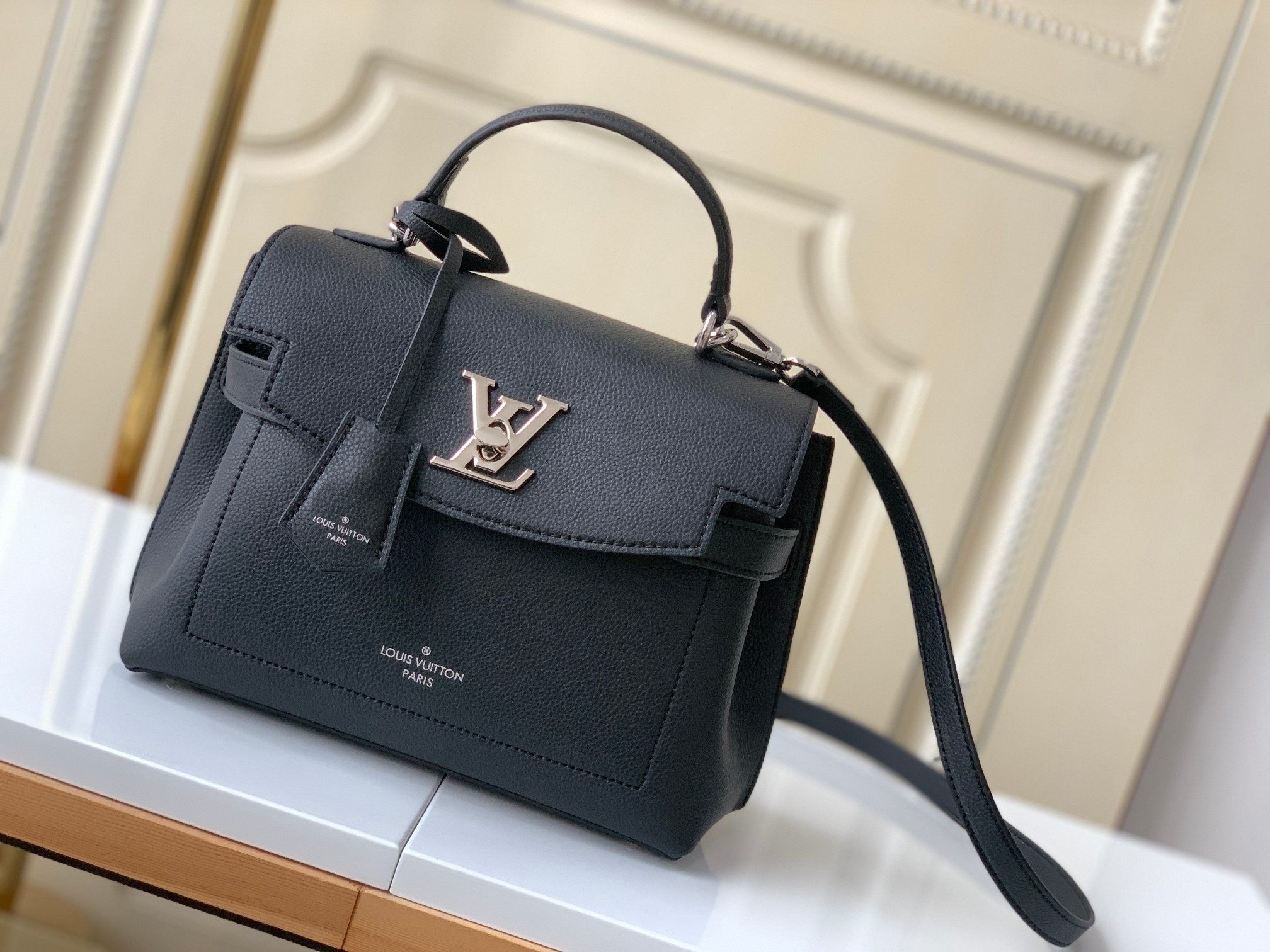 Louis Vuitton LV Lockme Ever Bags Handbags Black Calfskin Cowhide m53937