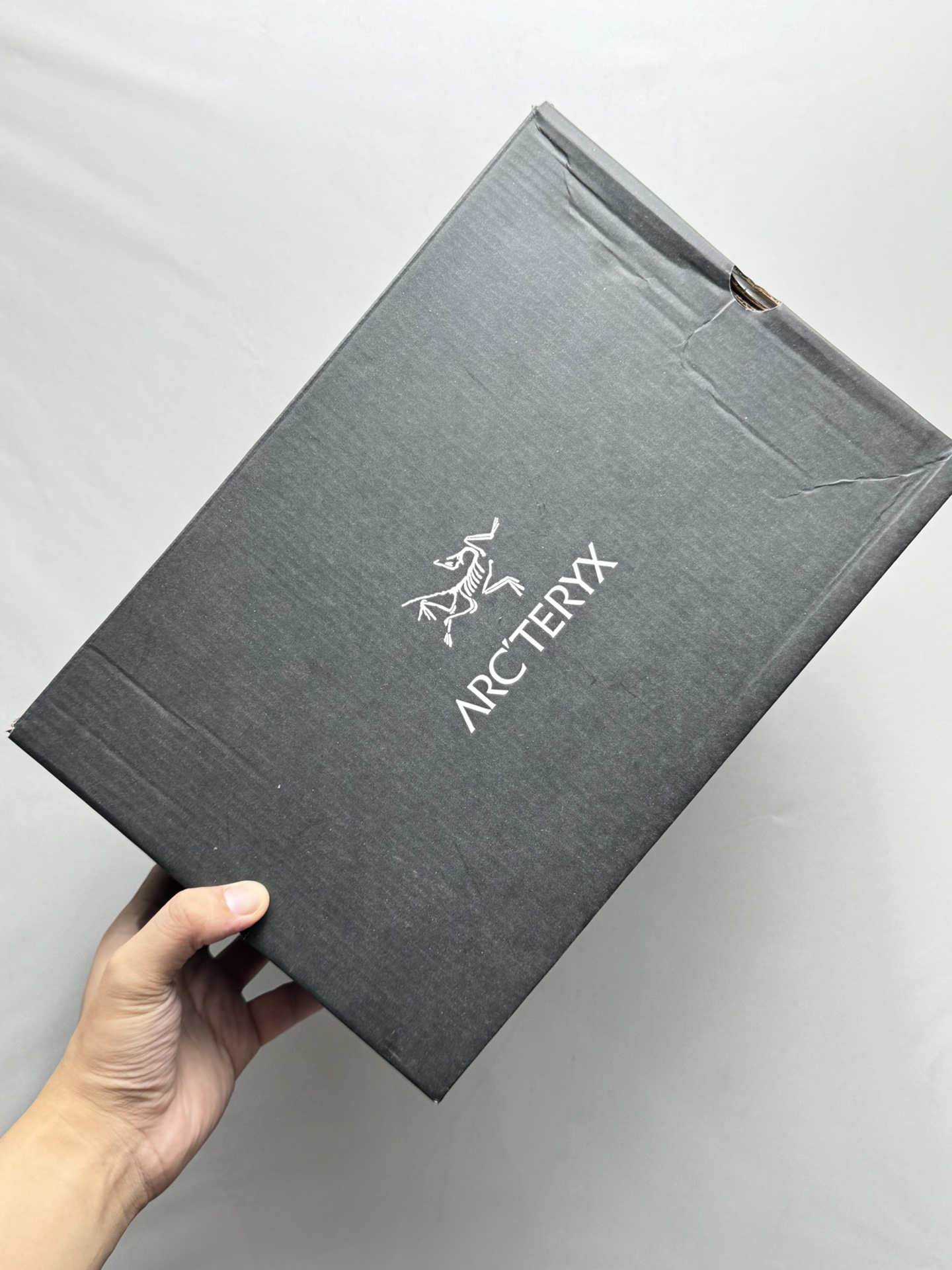 💰560 裸鞋圈最强🐦王 ARC‘TERYX始祖鸟 SYLYQN GTX 绿色
东莞订单支线 渠道原底面
市场唯一高端🐦鞋  
可防水 可户外 真正意义户外🐦鞋
一张🐦LOG 就可以秒杀全市场的东西
细节看图 自己品味
鞋子过于敏感 多的不好介绍
去掉盒子  中底备注加钢印 就可以当原装卖的东西
