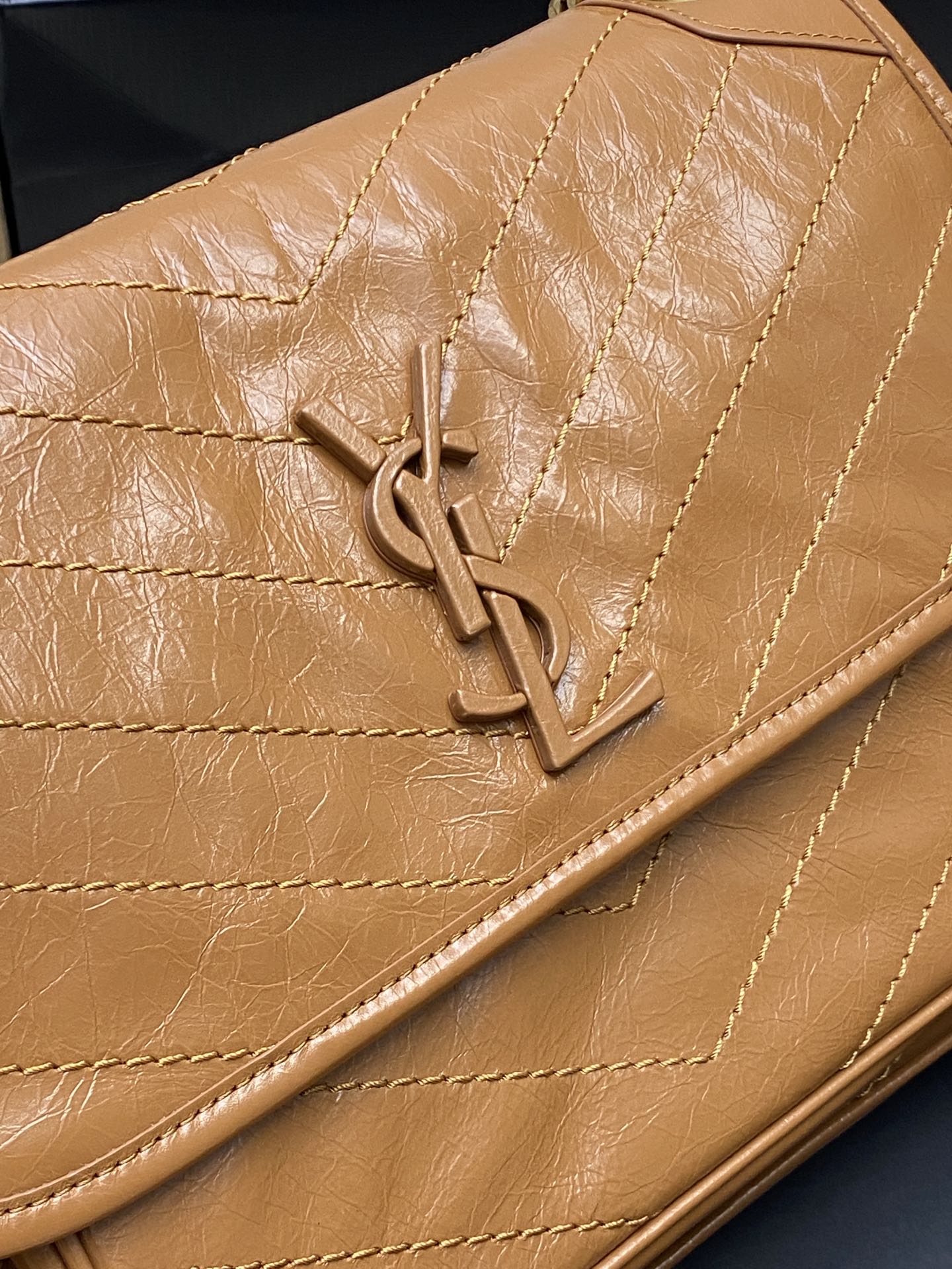 Saint Laurent 28cm油腊棕/古金 NIKI 爆裂纹 超多明星 同款
