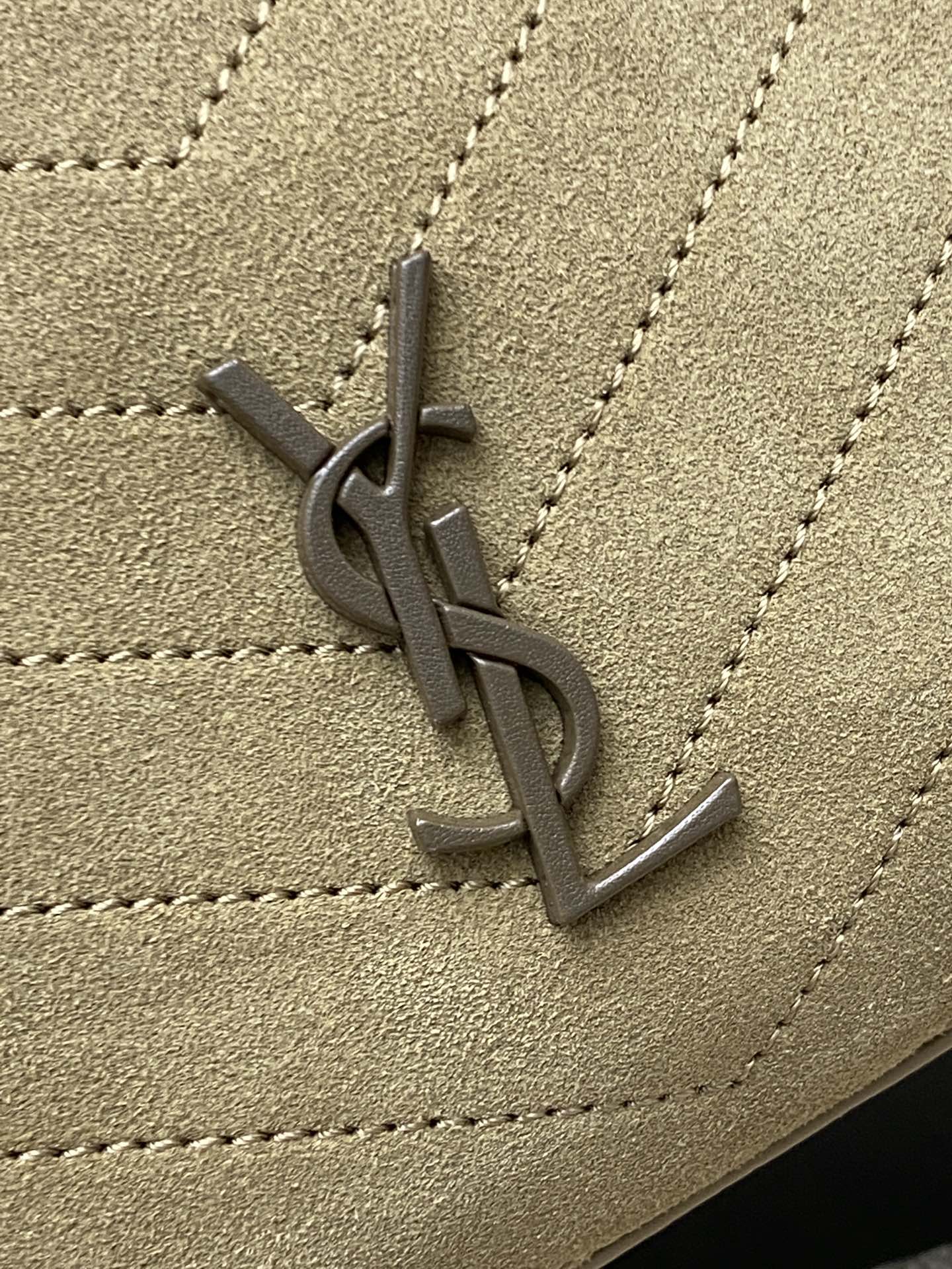 Saint Laurent 𝙉𝙄𝙆𝙄 𝙎𝙃𝙊𝙋𝙋𝙄𝙉𝙂 𝘽𝘼𝙂_意大利进口抓皱油蜡牛皮