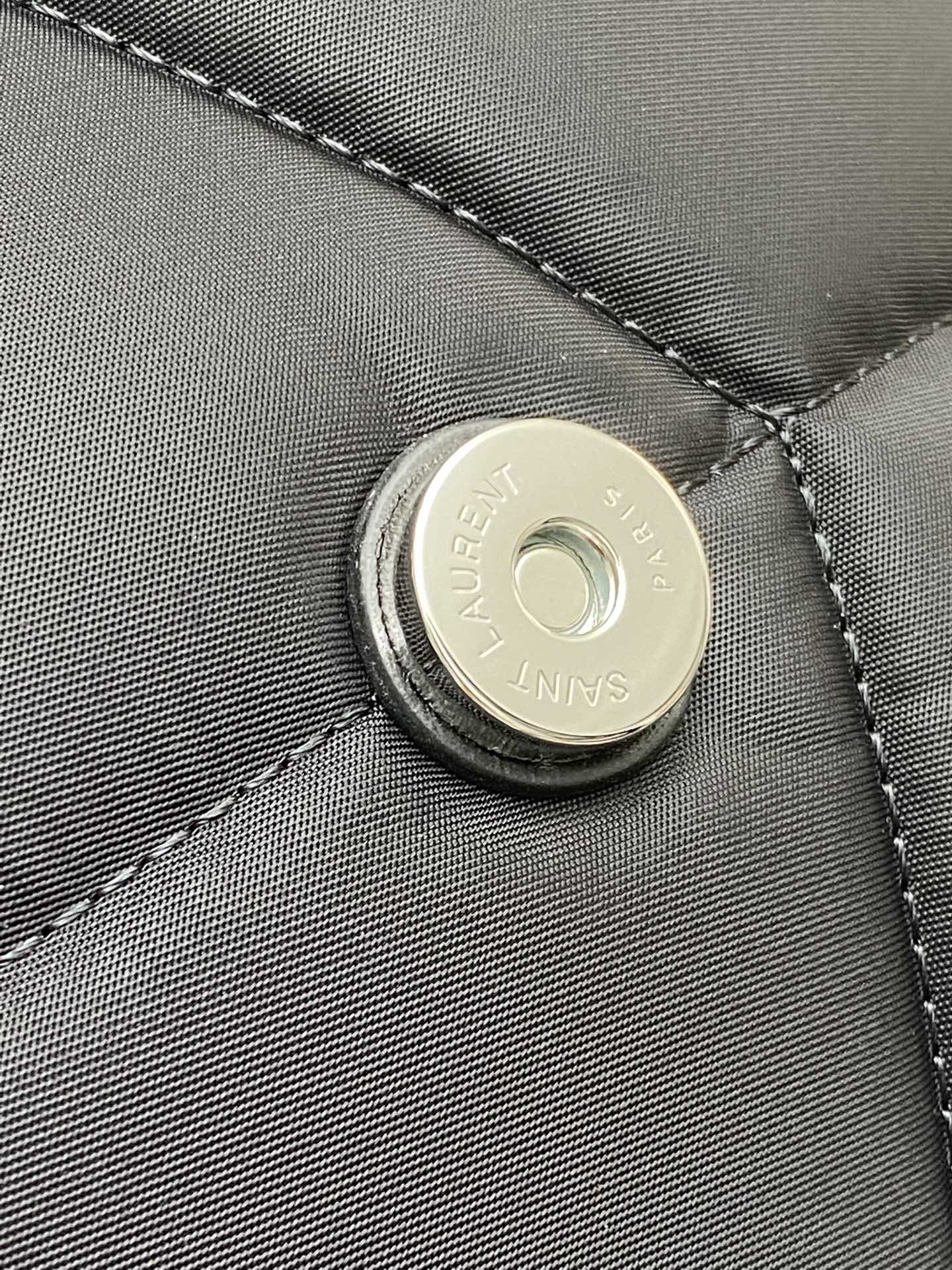 Saint Laurent 降落伞黑布/枪 、精品专供 布克枪Loulou puffer_尼龙款 男女可背的盐系学院风单肩斜挎包