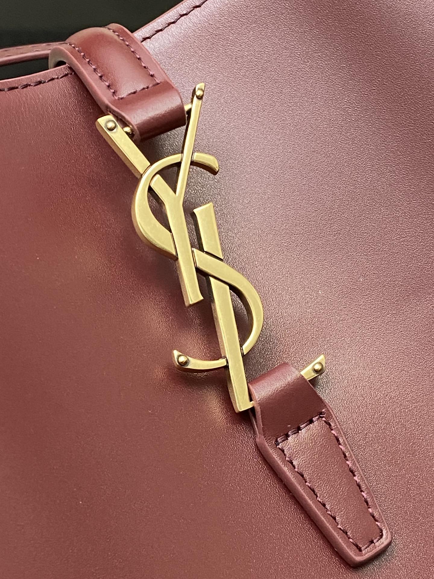 Givenchy 大号枣红平纹/金 、精品专供 5À7系列之新款大号超 水桶包 带手提_全新包型