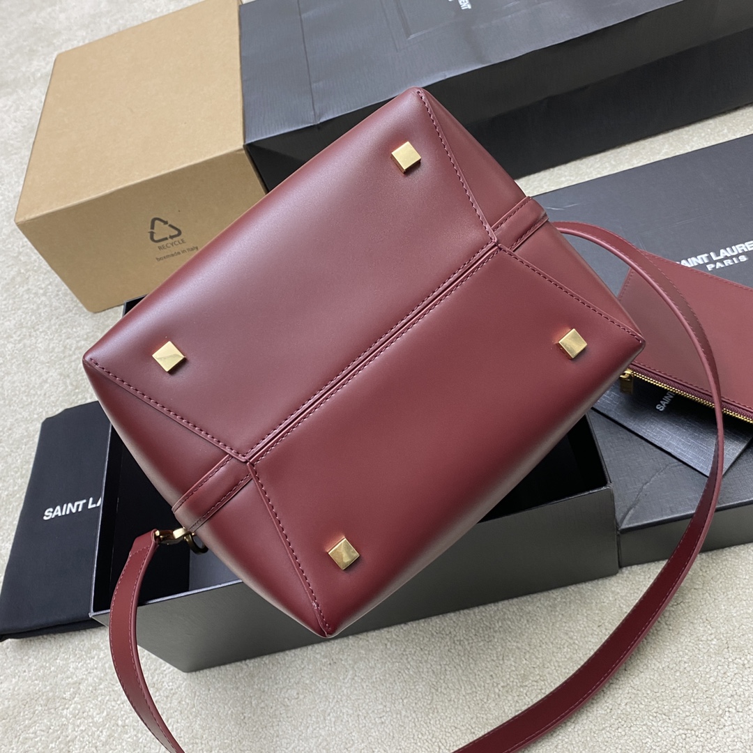 Givenchy 大号枣红平纹/金 、精品专供 5À7系列之新款大号超 水桶包 带手提_全新包型