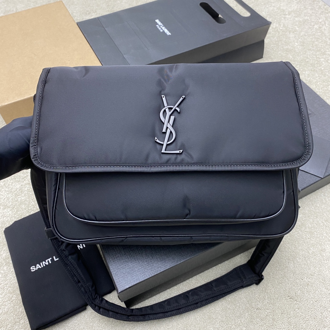 Saint Laurent 降落伞布黑/黑枪 、精品专供 尼龙材质包袋搭配