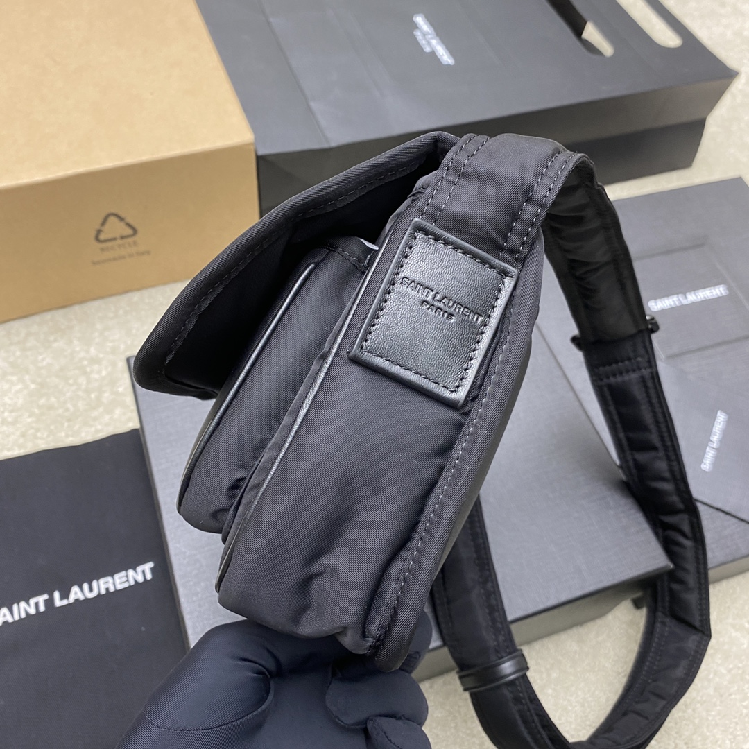 Saint Laurent 降落伞布黑/黑枪 、精品专供 23新款niki尼龙包包