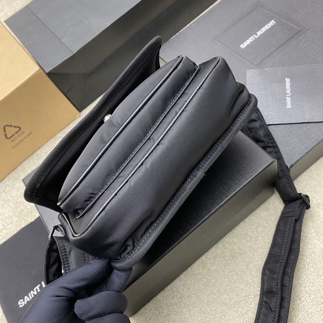 Saint Laurent 降落伞布黑/黑枪 、精品专供 23新款niki尼龙包包