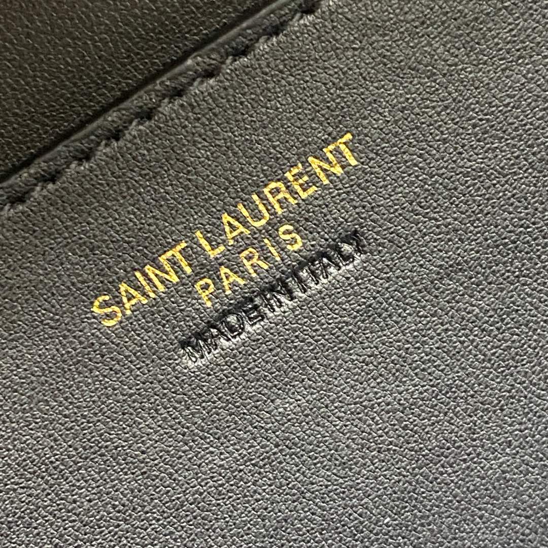 Saint Laurent Mini Vanity Bag in Quilted Lambskin Leather - Top Handle Satchel 10 i1736245567780 399 0 8
