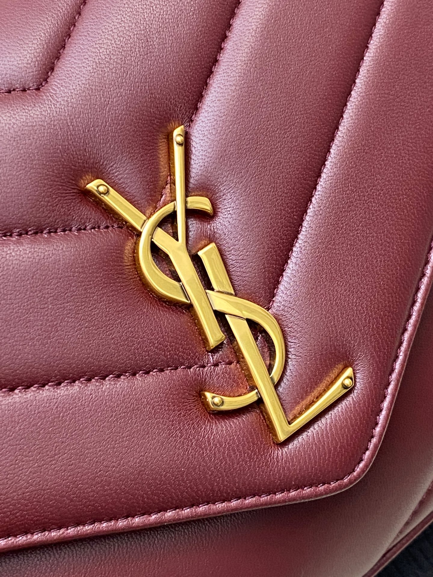 Saint Laurent Loulou Medium Chain Bag in Red Leather with Gold Hardware 6 i1736581752960 2745 0 4
