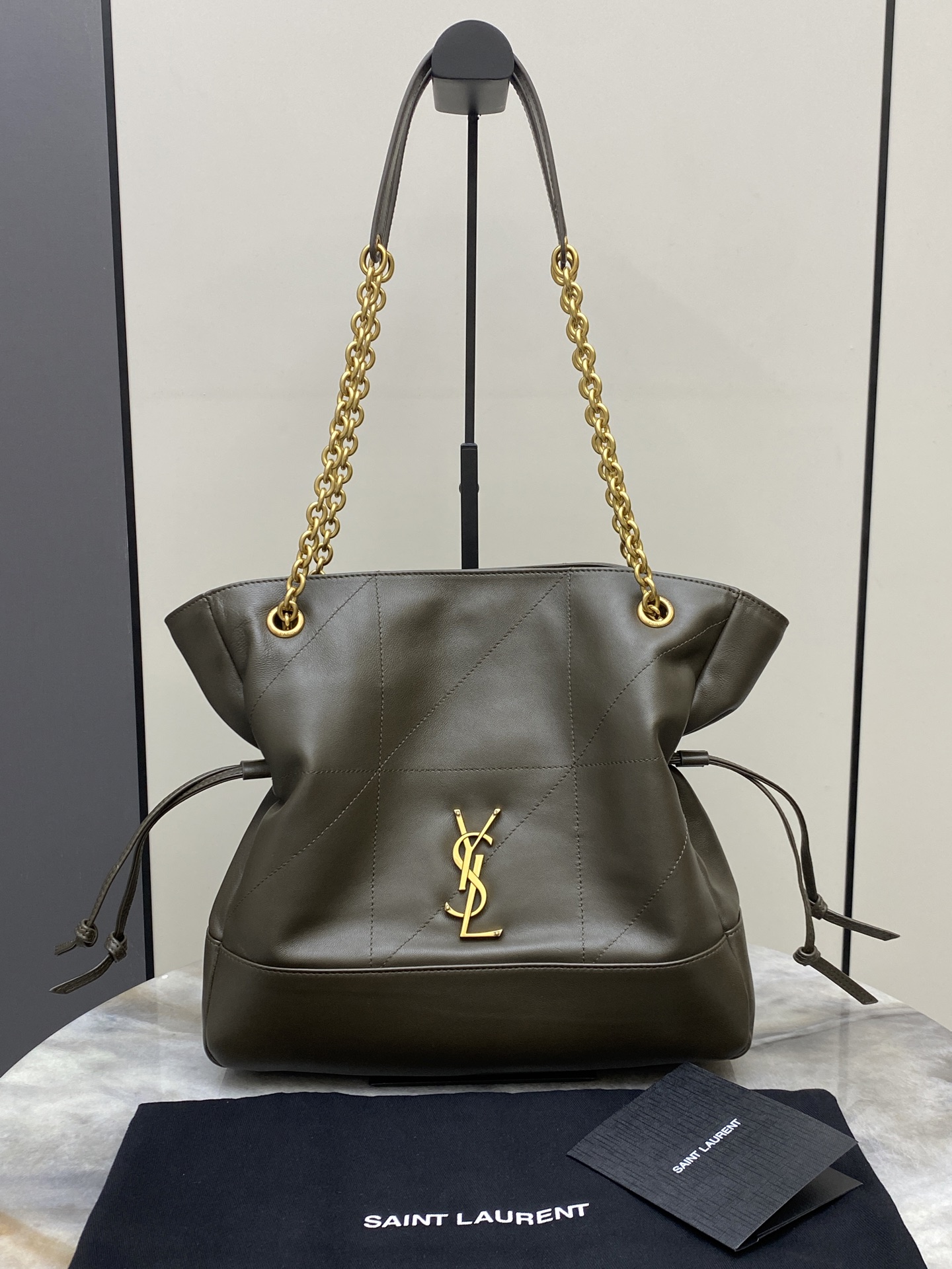 Yves Saint Laurent Jamie 4.3 Small Leather Shoulder Bag - Green 1 i1742742152102 2085 0 0