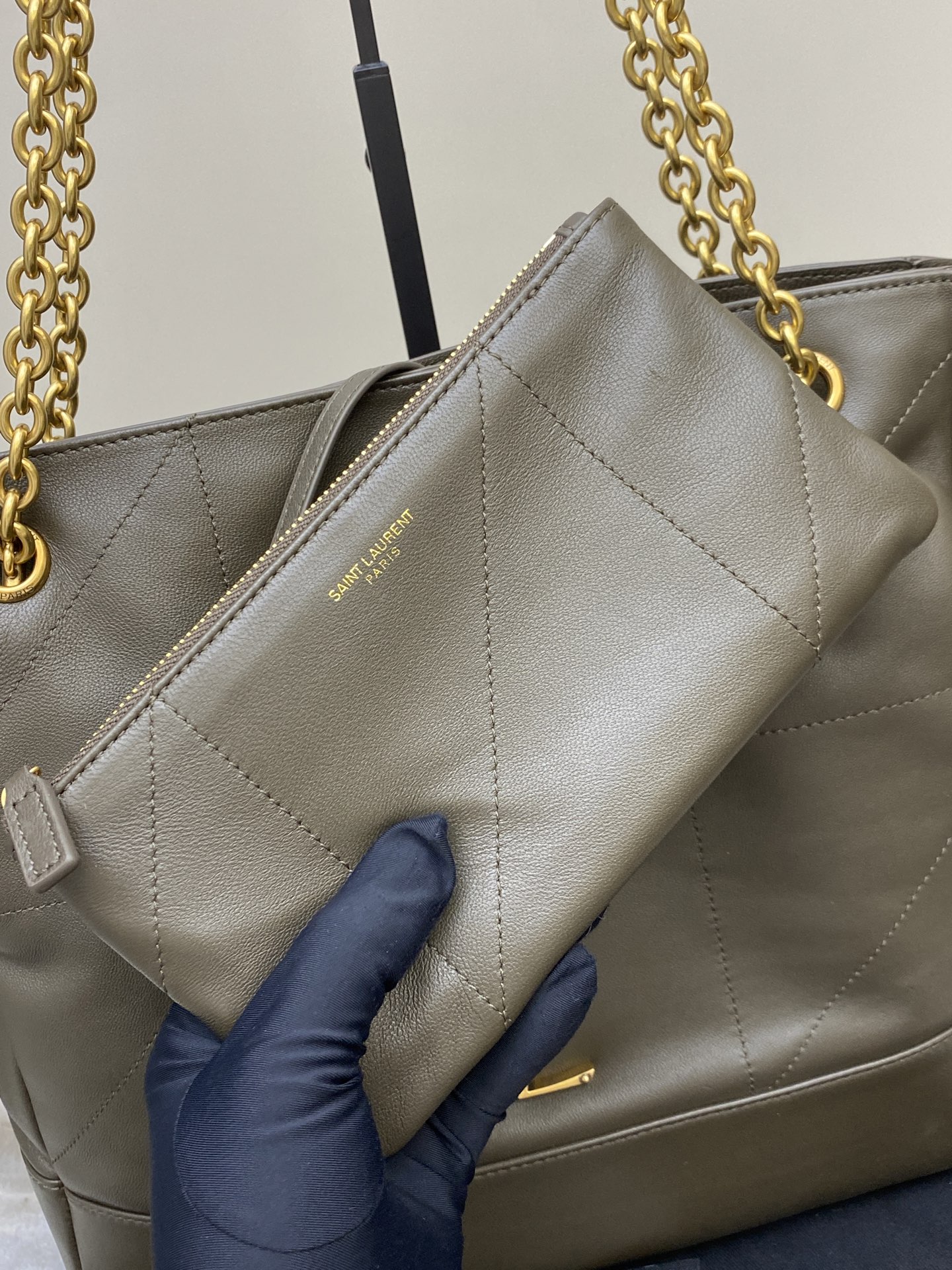 Yves Saint Laurent Jamie 4.3 Small Leather Shoulder Bag - Green 7 i1742742154442 4482 0 6