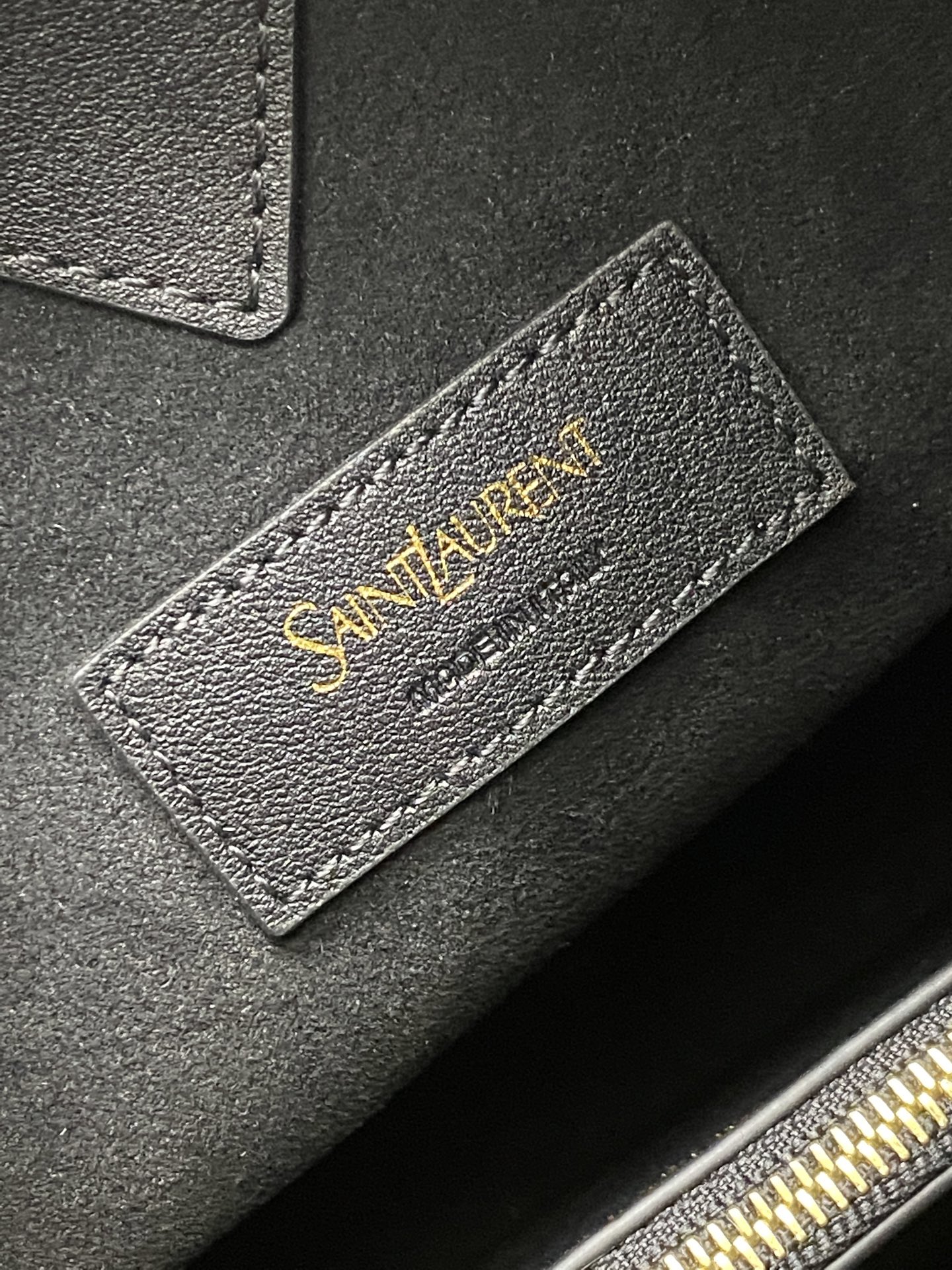 Yves Saint Laurent Black Leather YSL Logo Tote Bag - Unisex Design 10 i1742743127481 4631 0 7