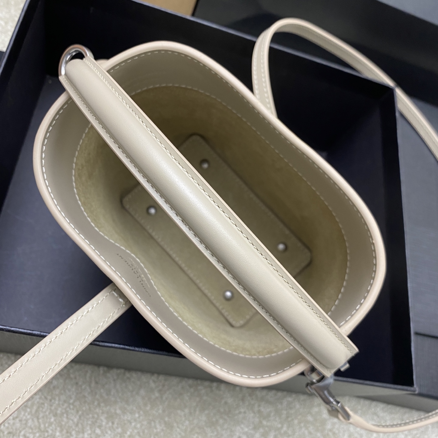 Yves Saint Laurent Le 37 Mini Bucket Bag in Sea Salt Gray Leather 9 i1742911691563 9593 0 7