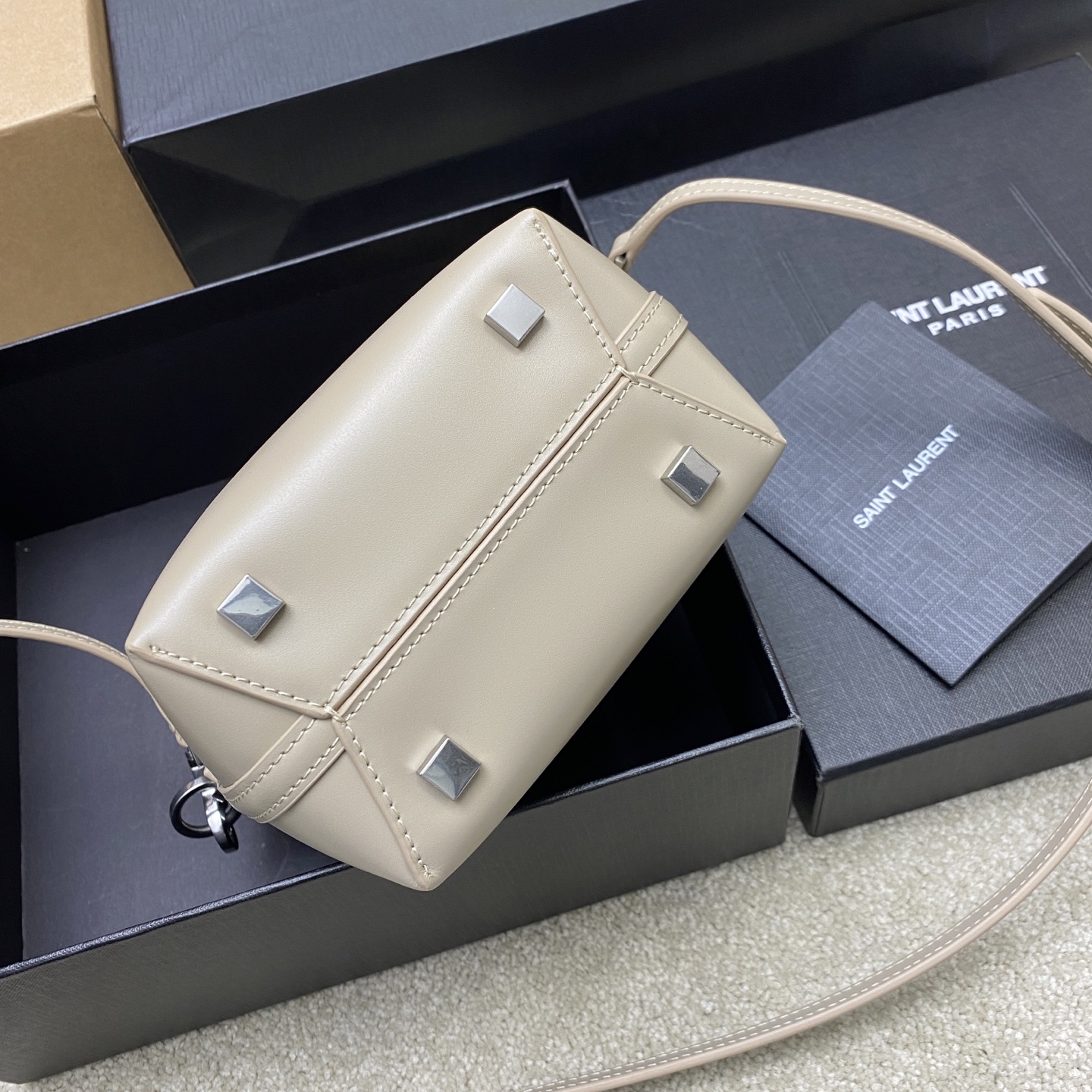 Yves Saint Laurent Le 37 Mini Bucket Bag in Sea Salt Gray Leather 5 i1742911693363 4835 0 3