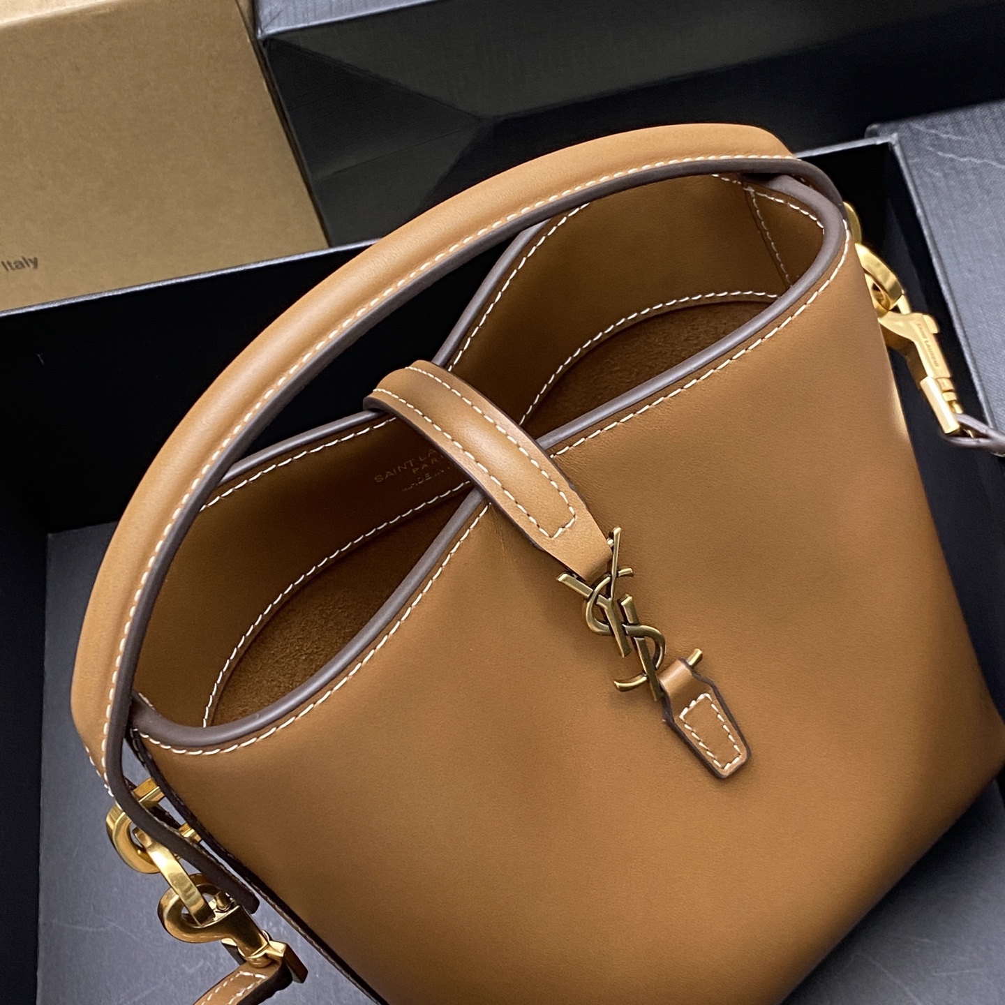 Saint Laurent Le 37 Mini Bucket Bag in Smooth Leather - Brown/Gold 7 i1742911901787 5327 0 6