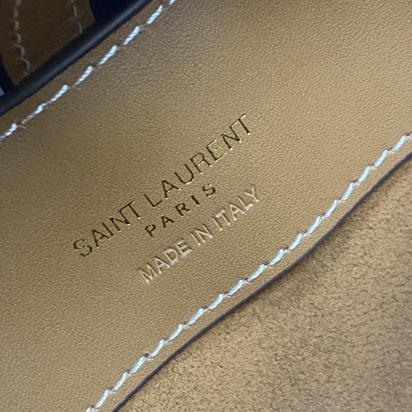 Saint Laurent Le 37 Mini Bucket Bag in Smooth Leather - Brown/Gold 9 i1742911901867 5602 0 8