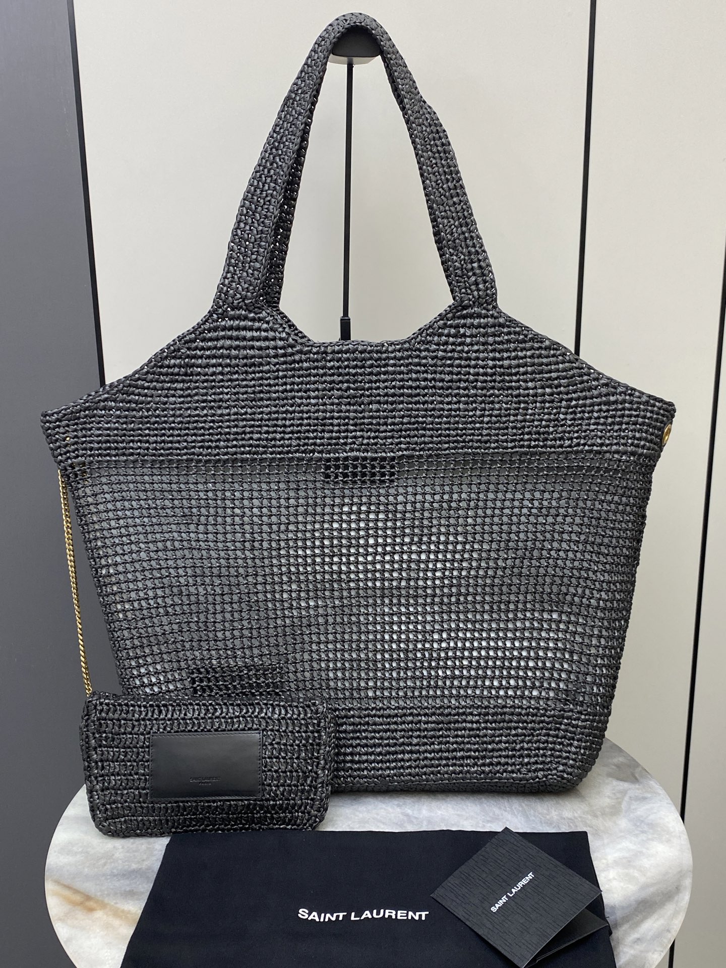 Saint Laurent 编织拉菲草/金 满满的 艺术气息 拉菲草编织 非常扎实 法式慵懒风 造型感流畅