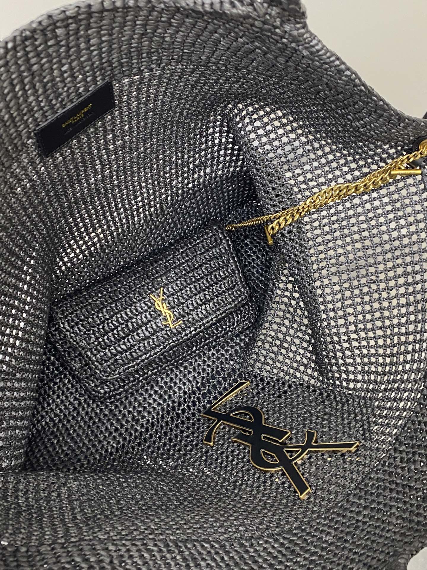 Saint Laurent 编织拉菲草/金 满满的 艺术气息 拉菲草编织 非常扎实 法式慵懒风 造型感流畅