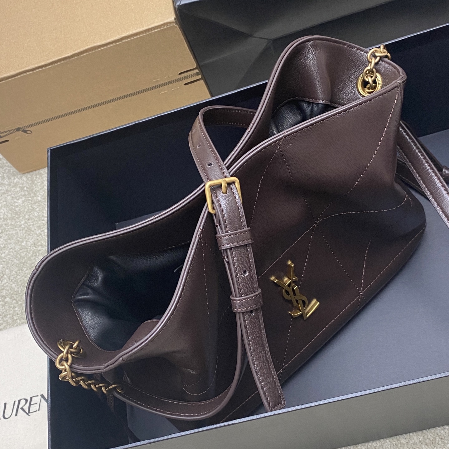 Givenchy 小号咖啡羊皮/古金 最新斜跨福袋小号 了 福袋新尺寸好可爱 一起来种草吧 Jamie 4