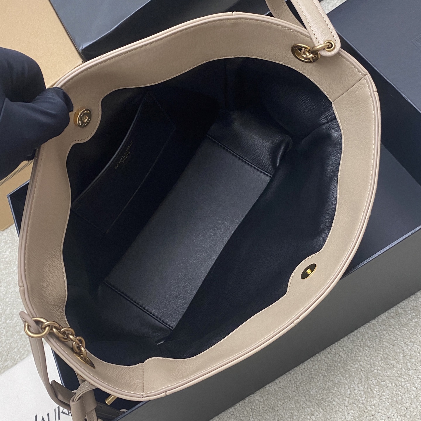 Givenchy 小号杏色羊皮/古金 最新斜跨福袋小号 了 福袋新尺寸好可爱 一起来种草吧 Jamie 4