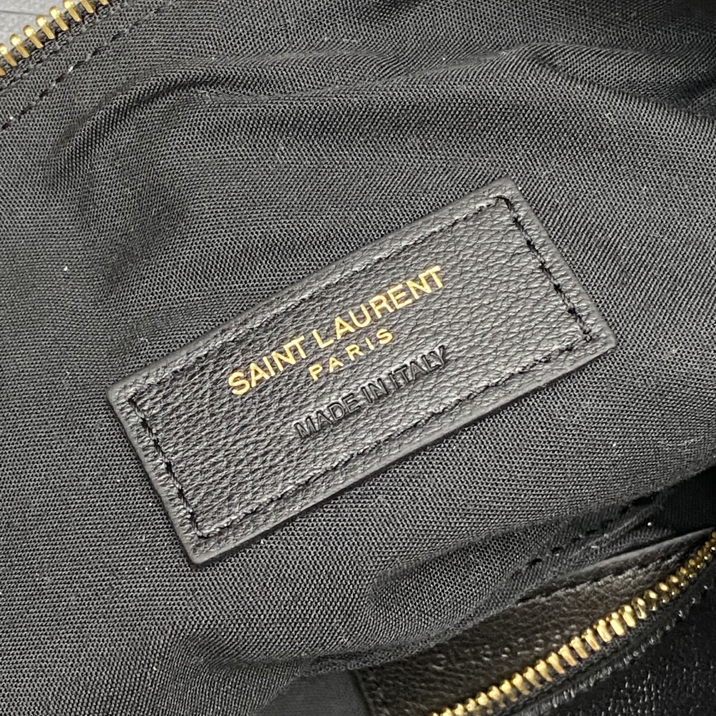 Saint Laurent 26S5 Amalia手袋 选用细腻侵染小羊皮 手感超柔软 质感满分6金属缠绕手柄设计