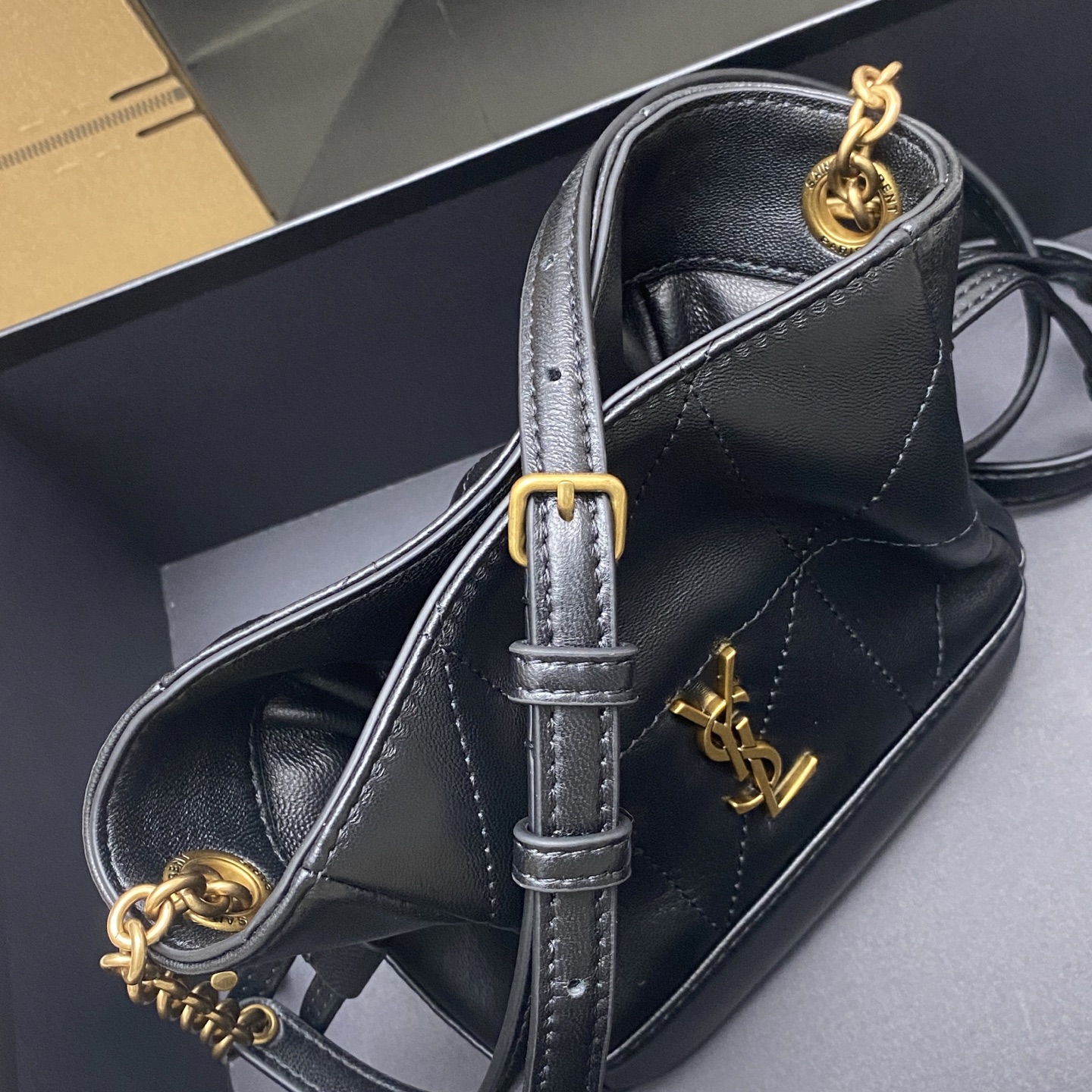 Givenchy 迷你 黑羊皮/古金 最新斜跨福袋迷你号 了 福袋新尺寸好可爱 一起来种草吧