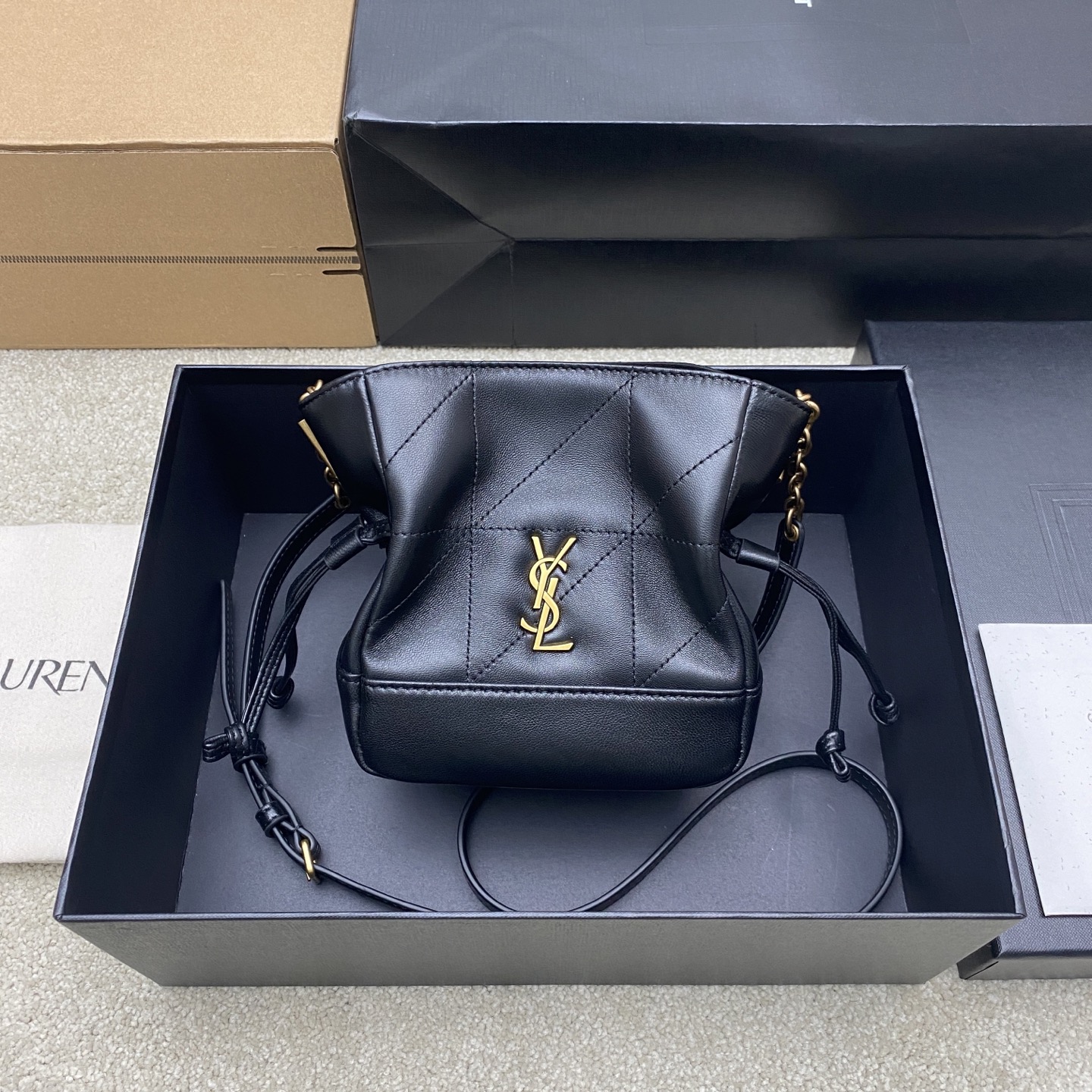 Givenchy 迷你 黑羊皮/古金 最新斜跨福袋迷你号 了 福袋新尺寸好可爱 一起来种草吧