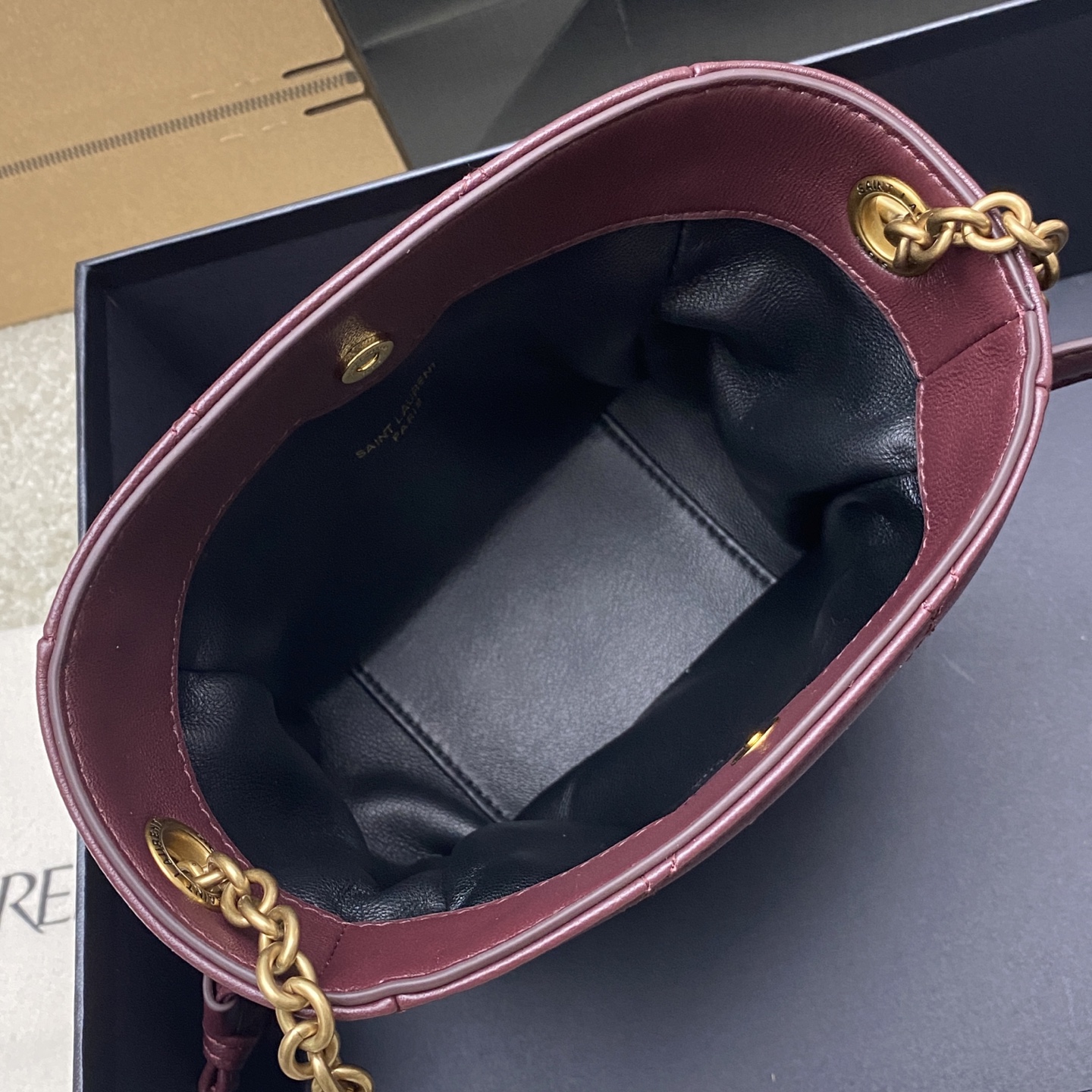 Givenchy 迷你 枣红羊皮/古金 最新斜跨福袋迷你号 了 福袋新尺寸好可爱 一起来种草吧