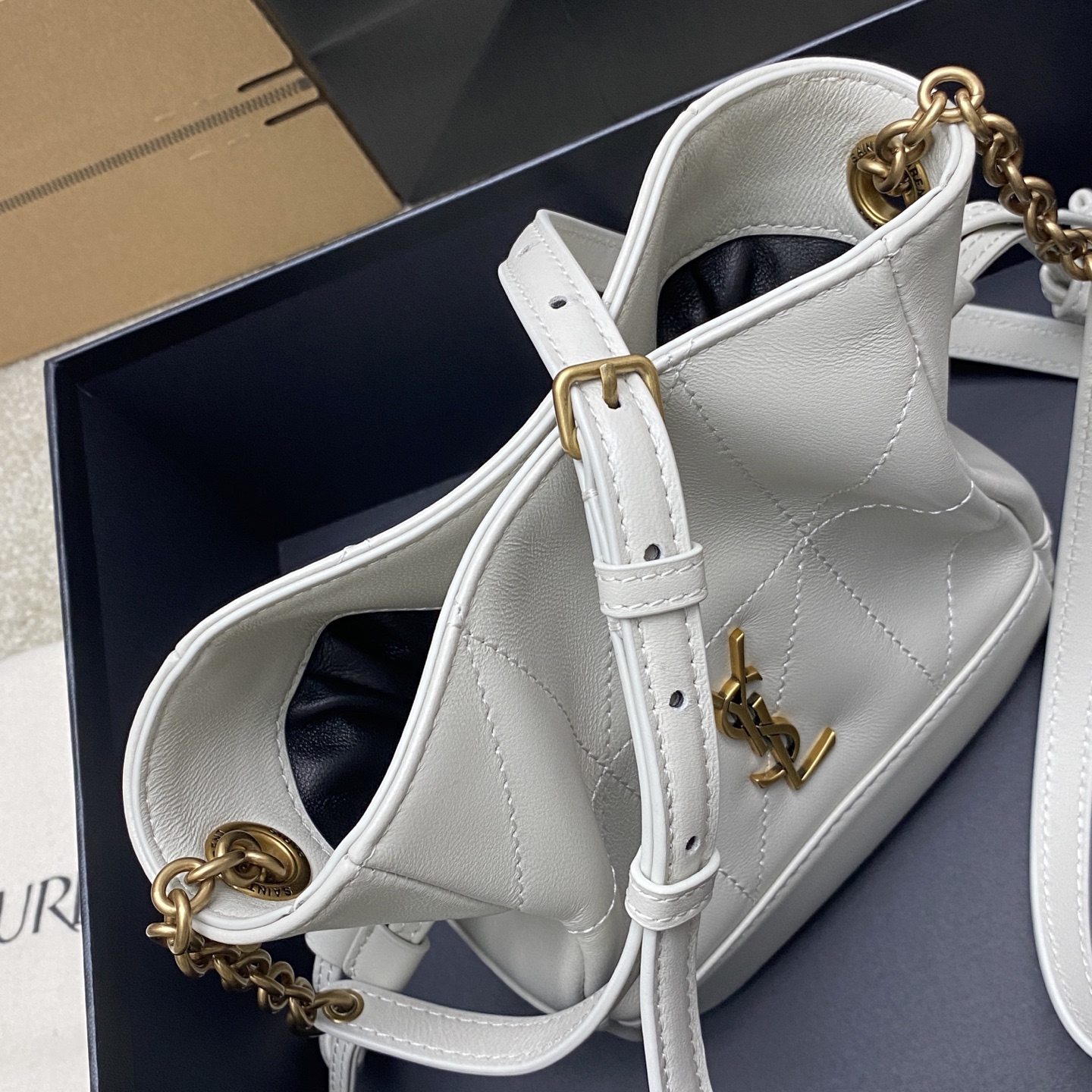 Givenchy 迷你 白羊皮/古金 最新斜跨福袋迷你号 了 福袋新尺寸好可爱 一起来种草吧