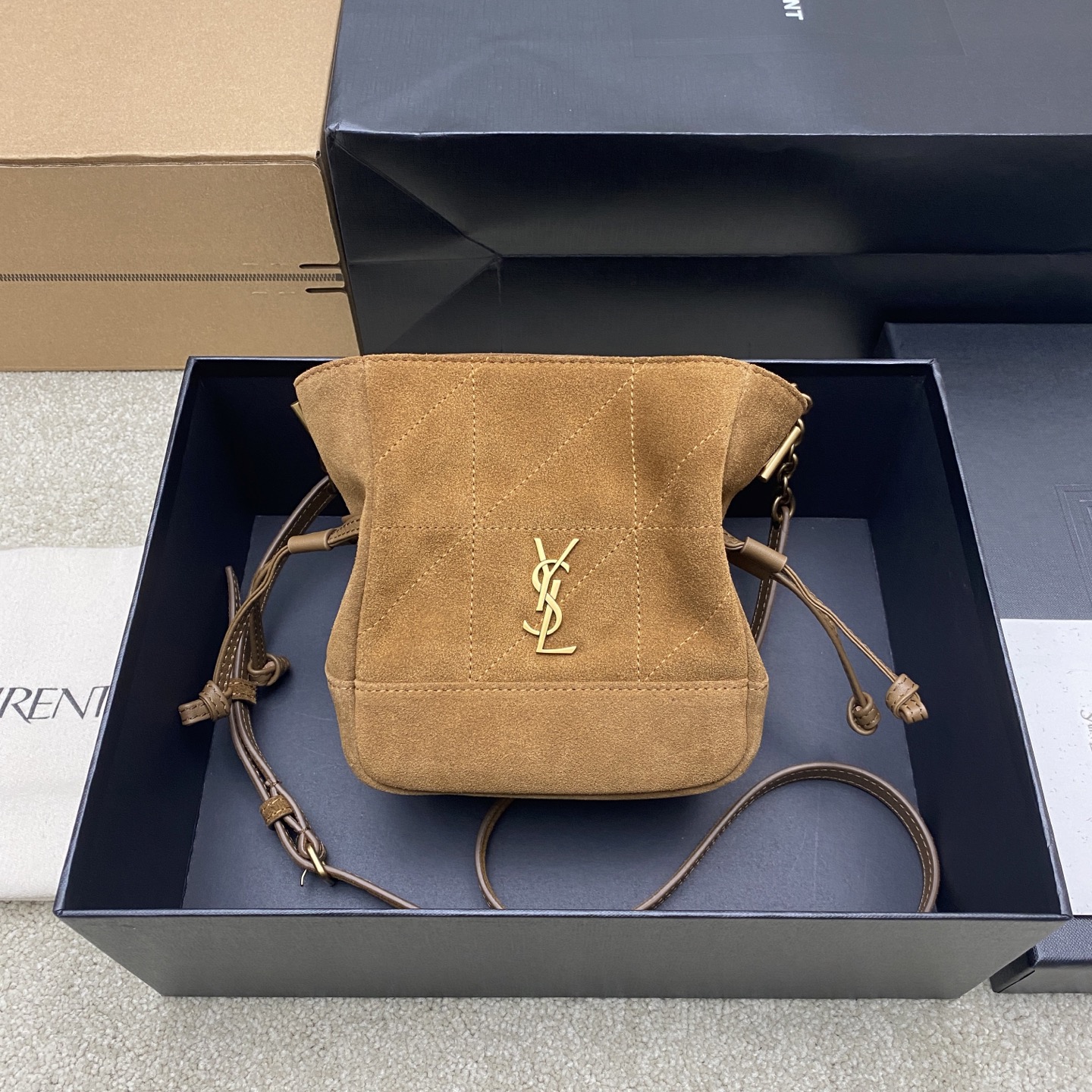Givenchy 迷你 棕磨砂/古金 最新斜跨福袋迷你号 了 福袋新尺寸好可爱 一起来种草吧