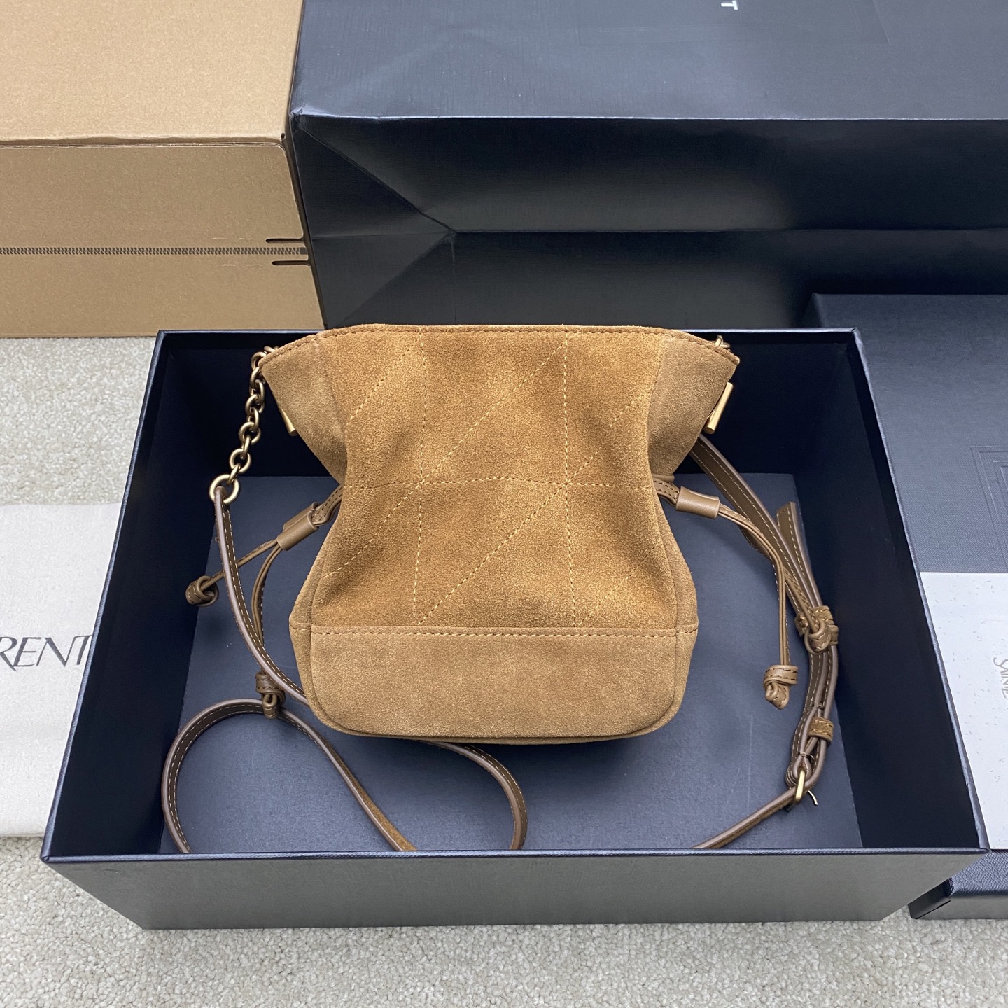Givenchy 迷你 棕磨砂/古金 最新斜跨福袋迷你号 了 福袋新尺寸好可爱 一起来种草吧