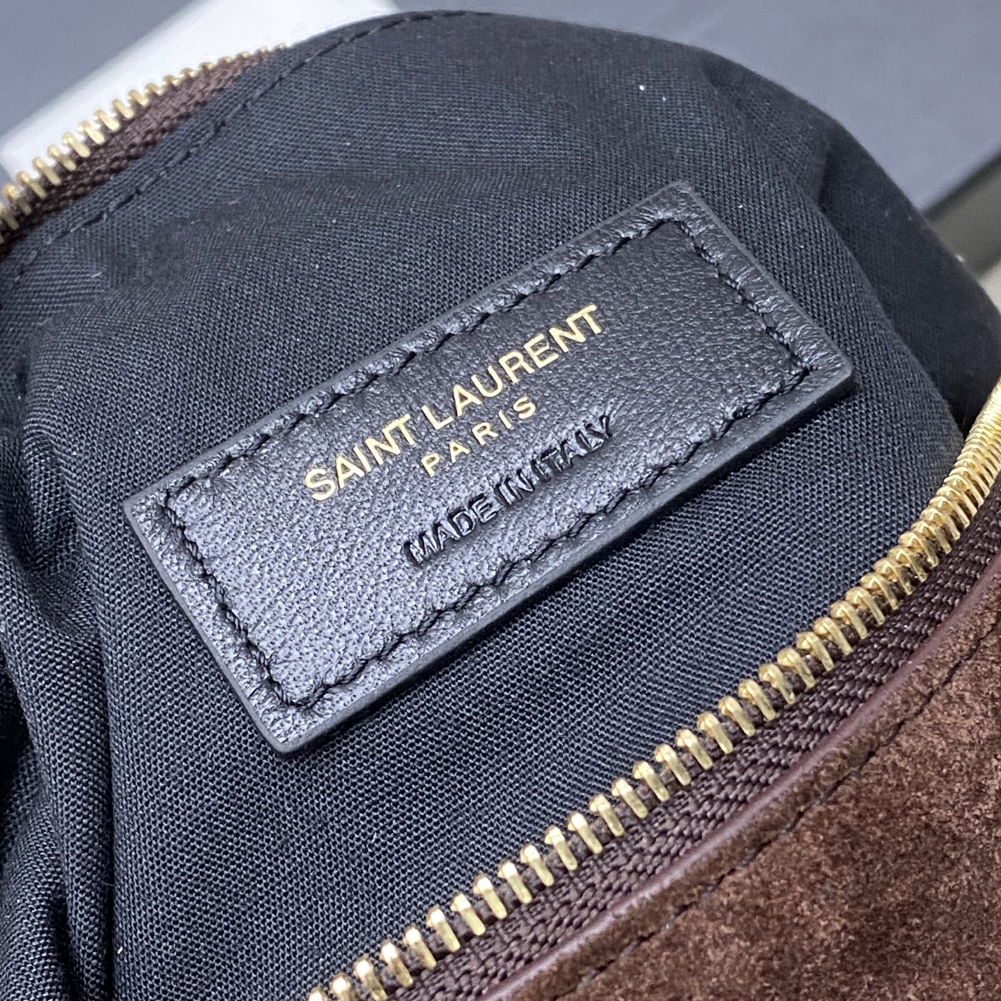Saint Laurent 26S5 Amalia手袋 选用细腻侵染小羊皮 手感超柔软 质感满分6金属缠绕手柄设计
