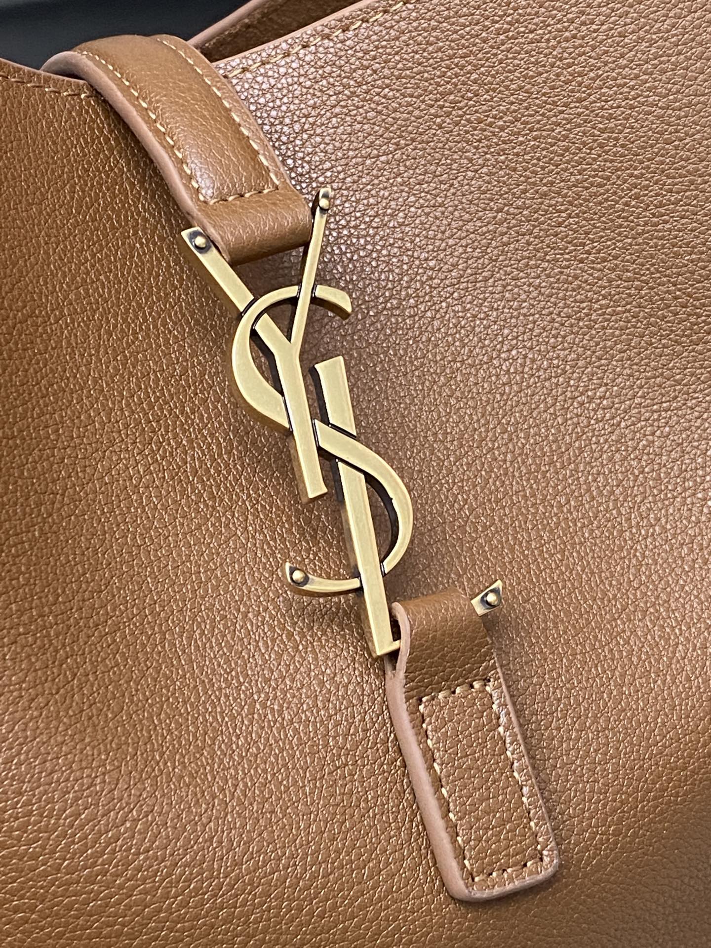 Loro Piana 棕平纹/金 带小包▪ ROSE▪ 秋冬新款