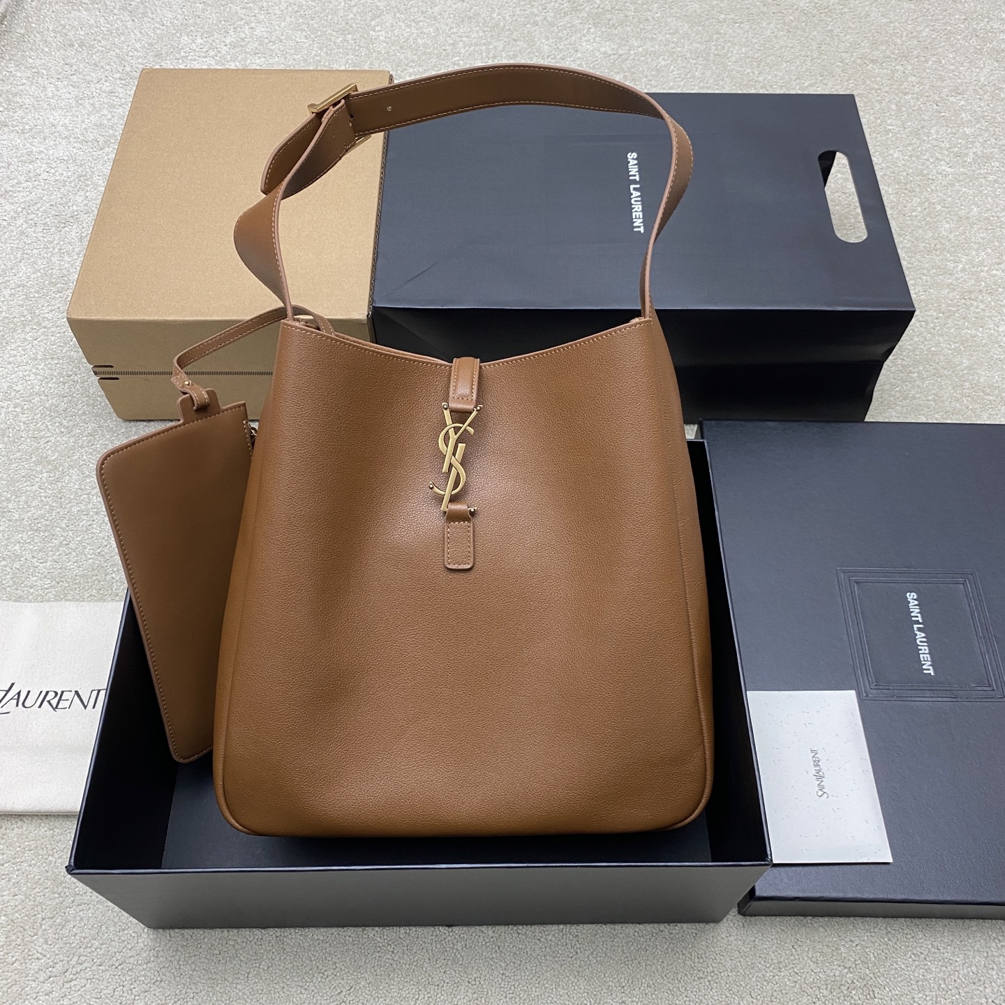 Givenchy 棕平纹/金 全新升级版 带小包▪ Hobo腋下包 黑色头层牛皮+金色Logo