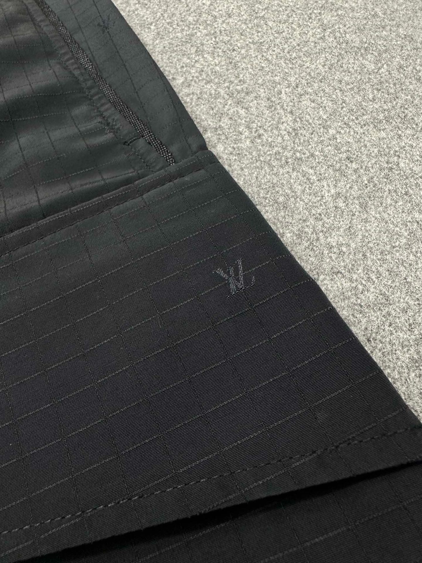 루이비통 남성 반바지 129728 Louis Vuitton Shorts 썸네일 이미지