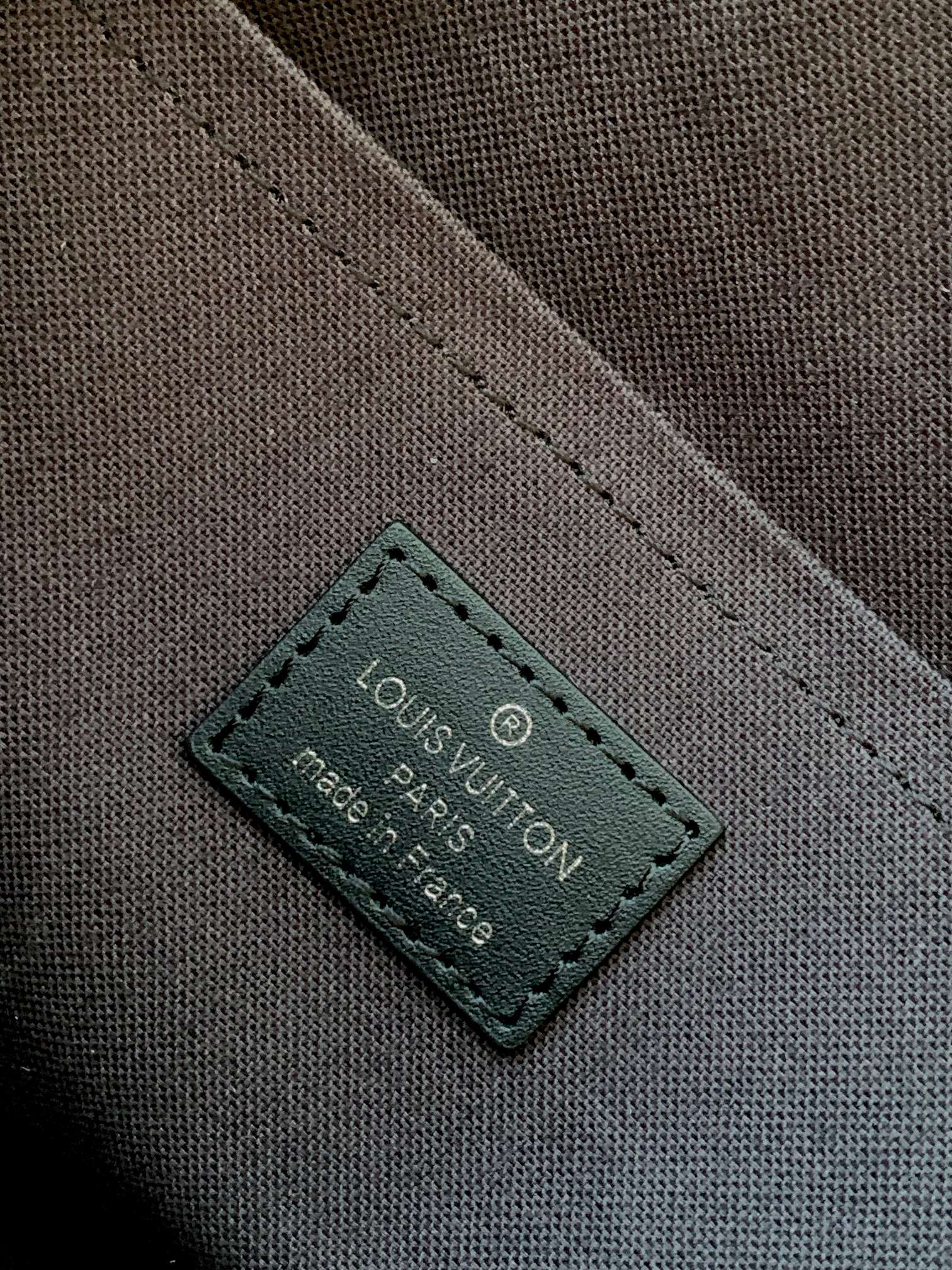 原厂皮M45936黑花皮料是正品法国A级品质手工油边细节非常精致尺寸:27x17x13