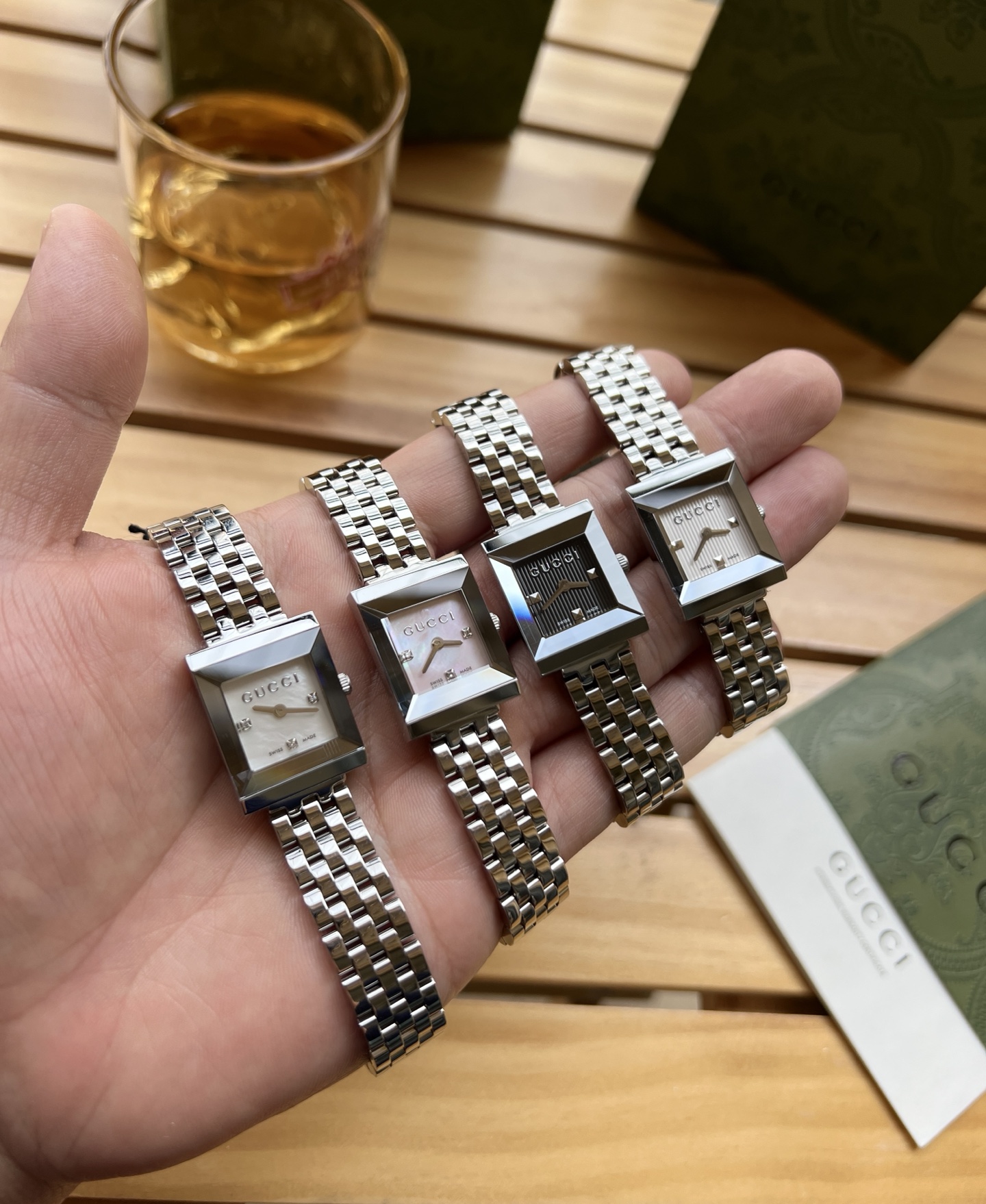 NO:158827,The small square shell of (Masonry 50) is very popular [Gucci GUCCI] is already in stock!  The entire factory accessories are assembled, so exquisite!  Swiss quartz original movement, sapphire mirror!  Those with literal diamonds are all vvvs natural real diamonds!  Accessible platform, gucci, gucci19860909批 ( 砖石50)很火的小方壳【古驰GUCCI】已现货在仓！全原厂配件组装,太精致了！瑞士石英原装机芯,蓝宝石镜面！字面有钻的都是vvvs天然真钻！可接平台,,gucci,gucci,Watch