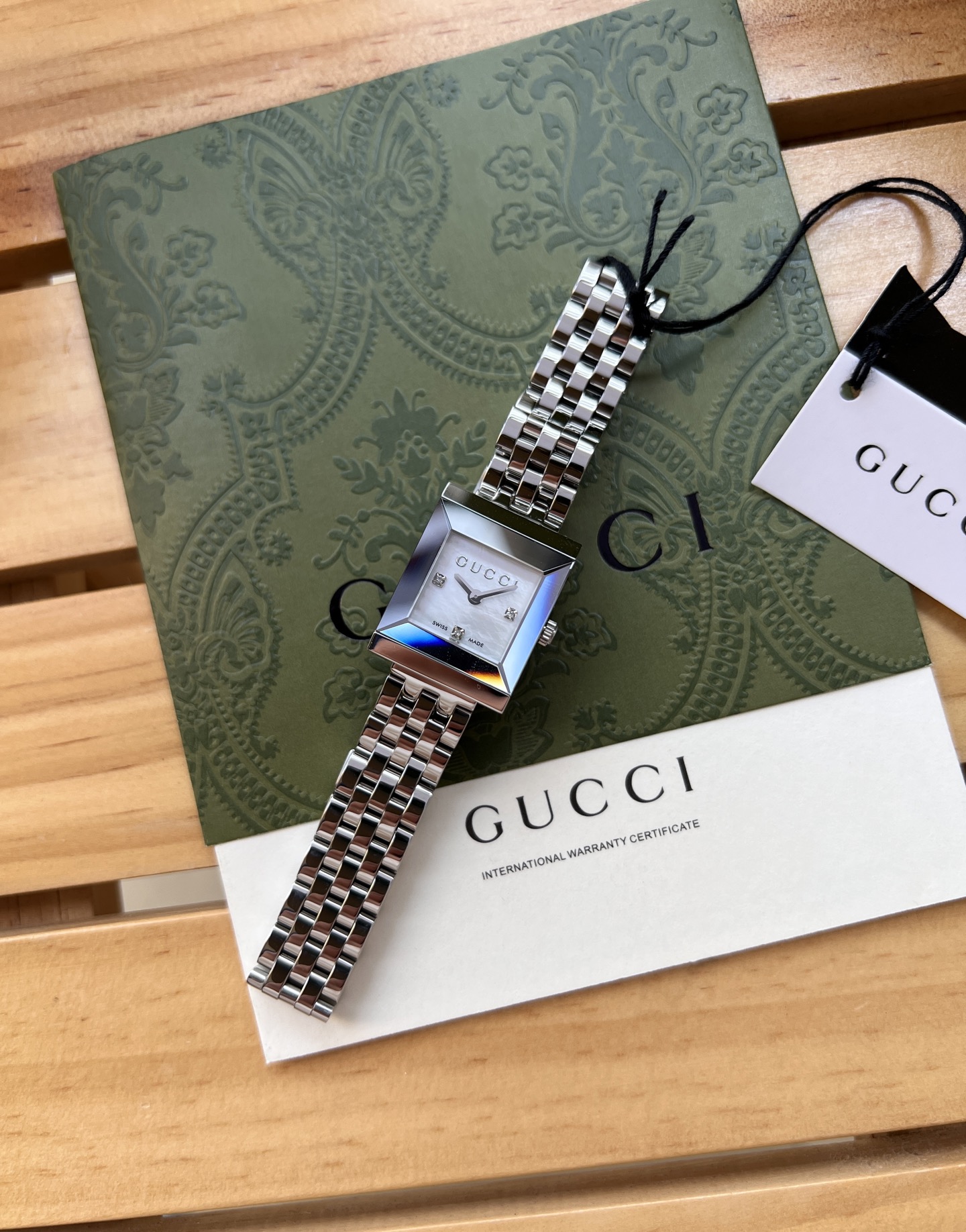 Часы Gucci