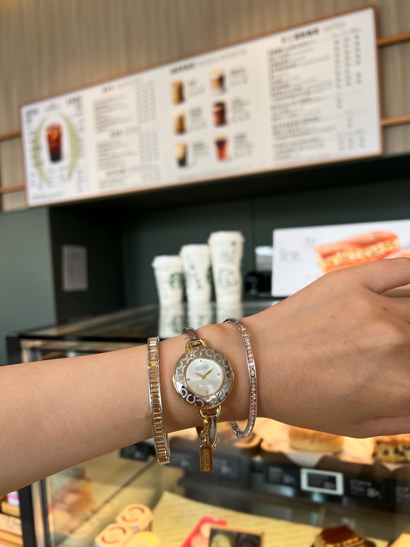 NO:158817,Coach No. 1 Champagne Gold Starting Effect, Coach19860909蔻驰 1号香槟金上手效果,,coach,Watch