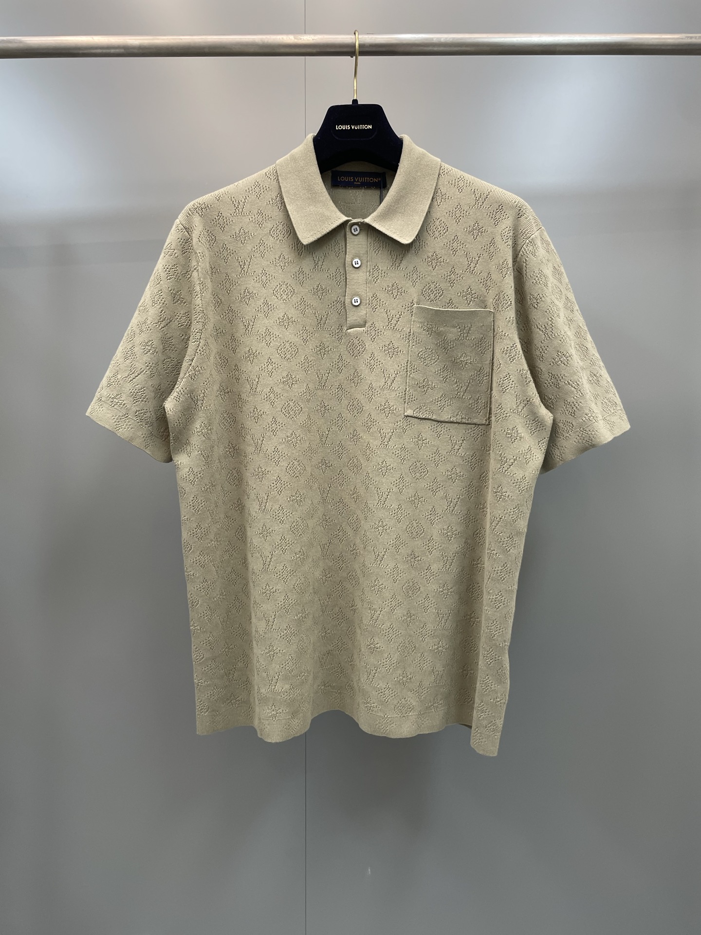 NO:818551,Lv 26ss hot style re-order shipping, hollow design all over printed loose knitted polo shirt, Louis Vuitton-clothing, louis vuitton, louis vuitton,19860909Lv 26ss爆款翻单出货,镂空设计满印宽松针织polo衫,路易威登-服装,louis vuitton,louis vuitton,,Women's clothing