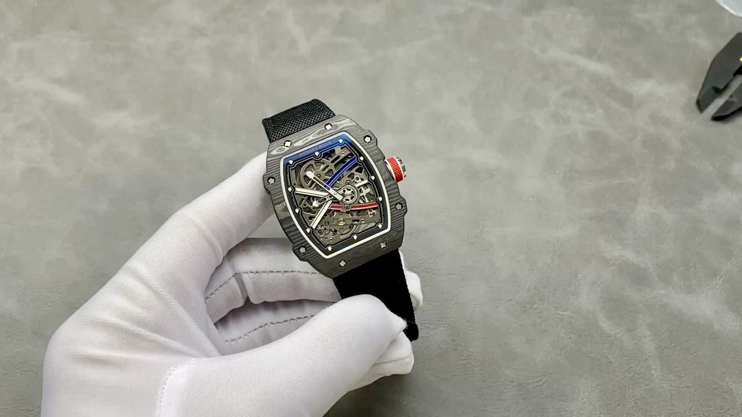 Richard Mille RM67-02 V3: Ultimate Lightweight & Comfortable Sports Watch