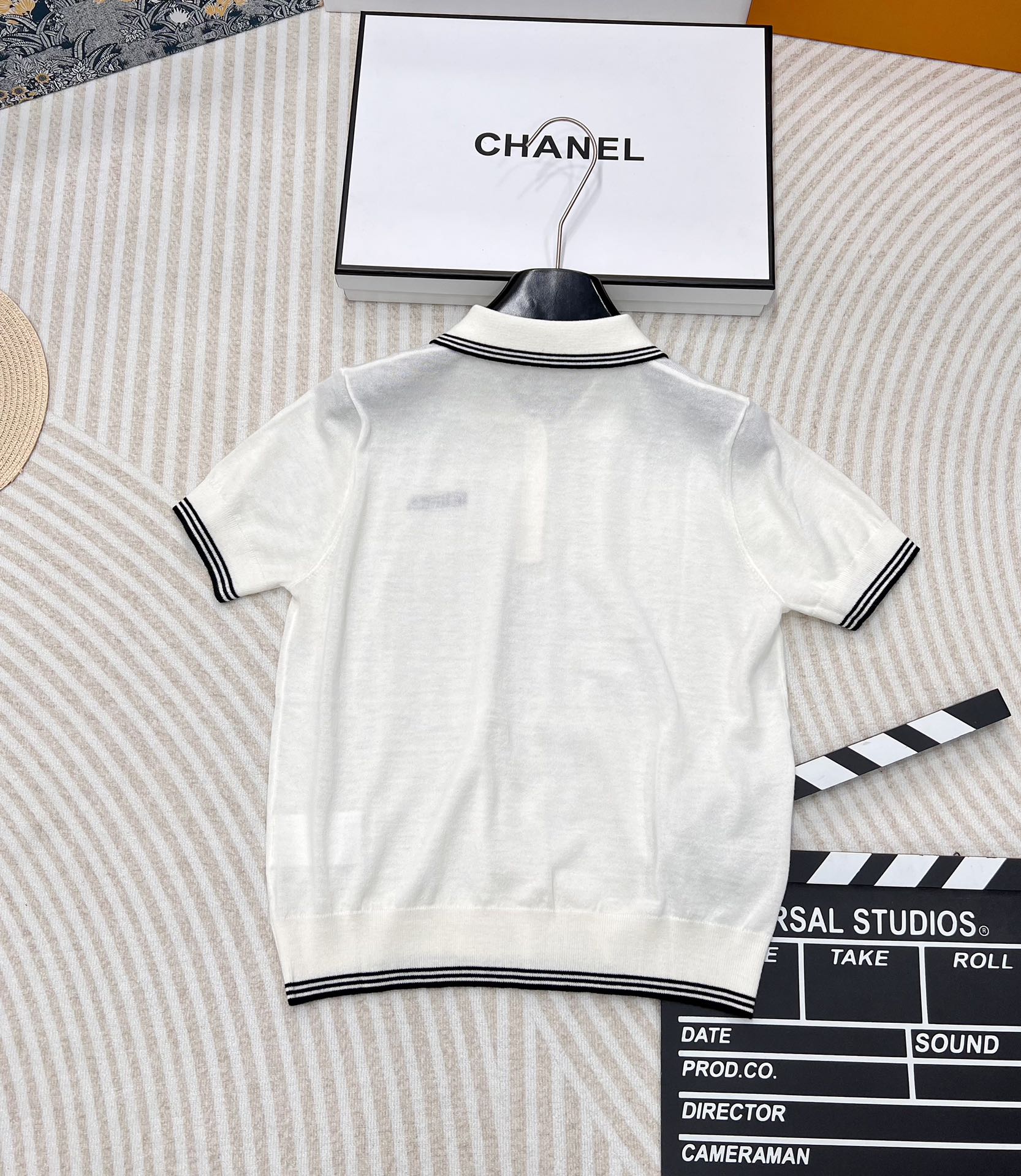 miumiu24SS薄款灰白polo针织短袖，春夏新款miu针织短袖一定要冲！超级软糯透气的一件针织上衣